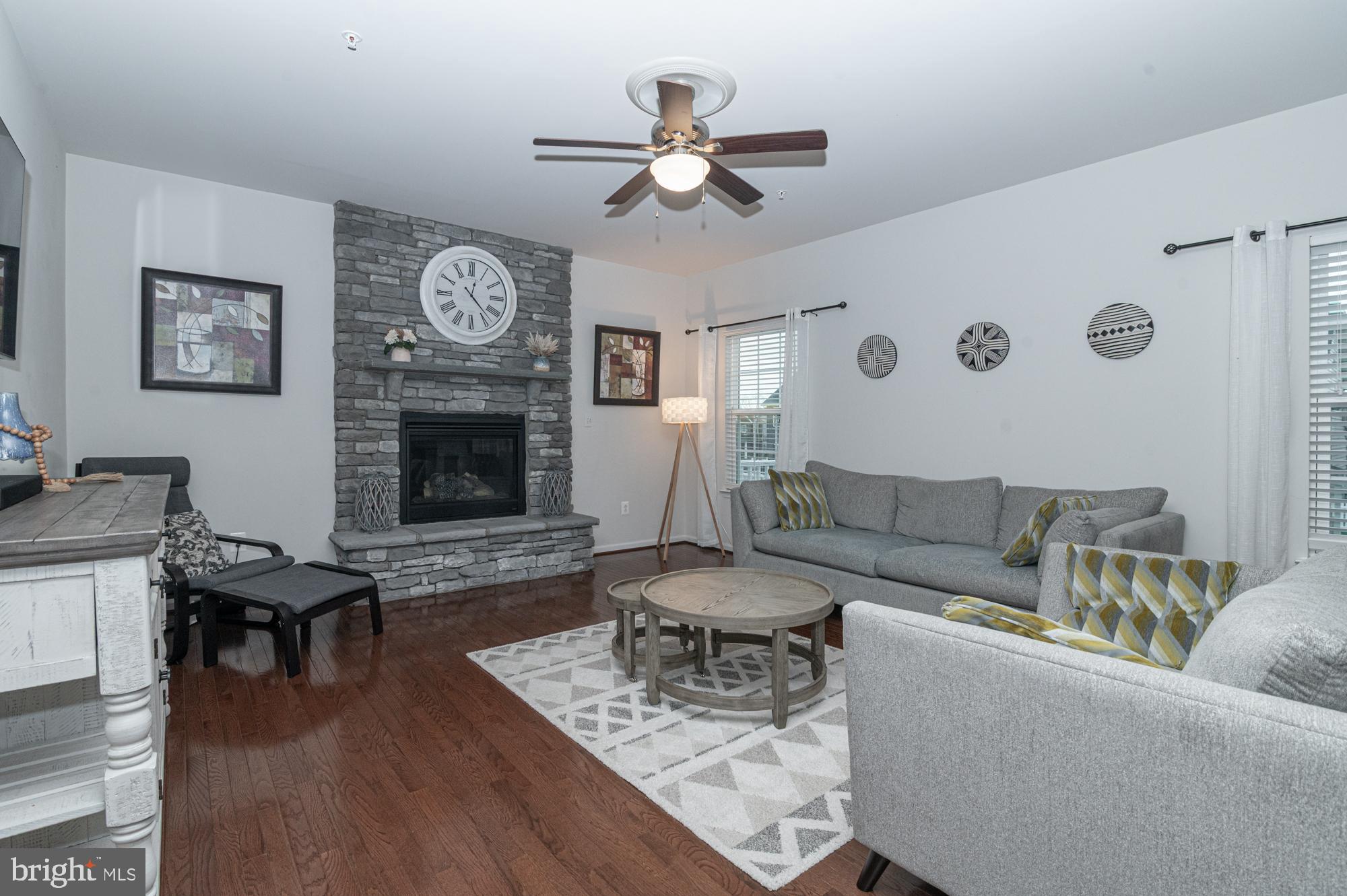 1113 LONG FARM CIRCLE