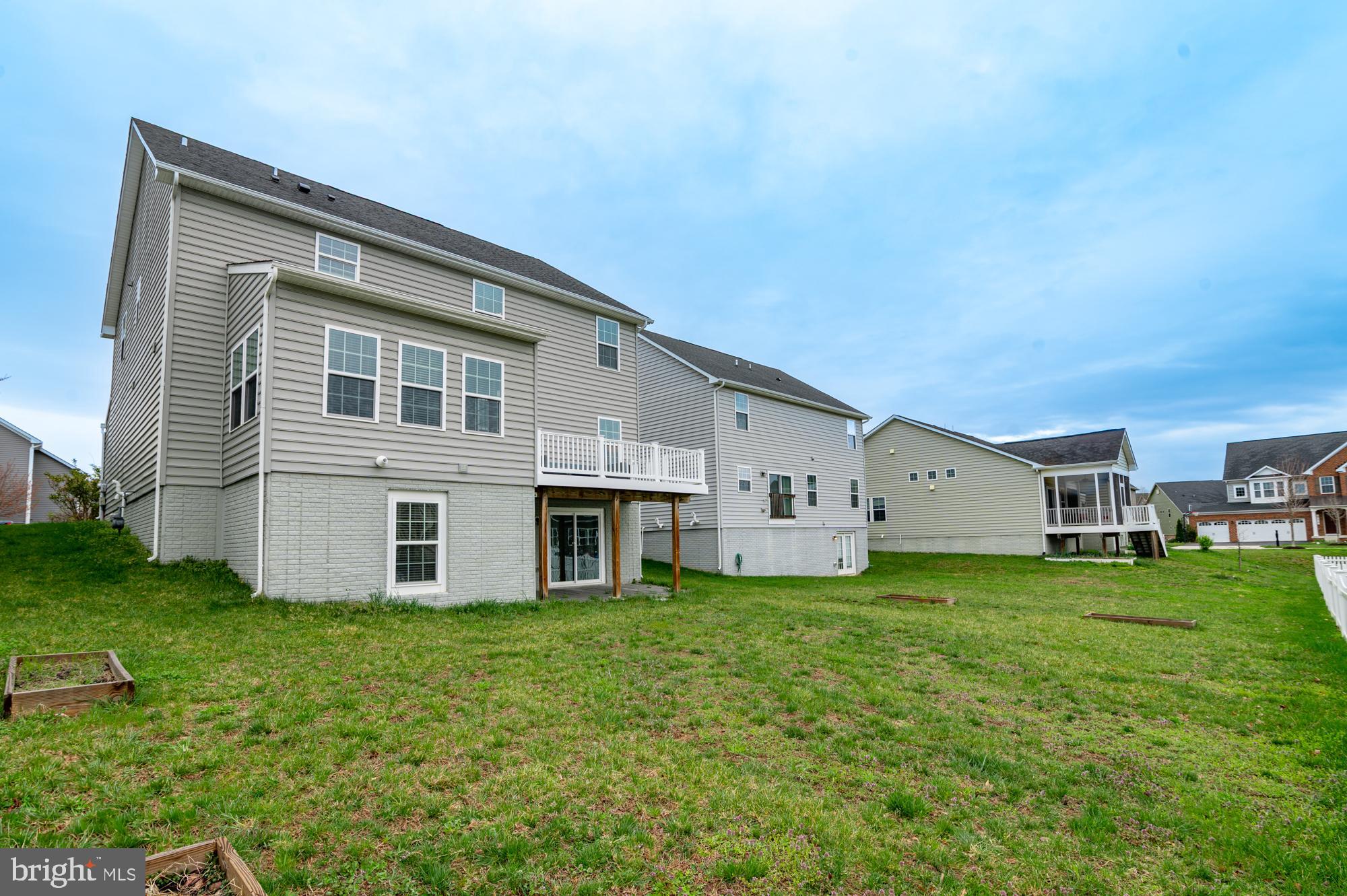 1113 LONG FARM CIRCLE