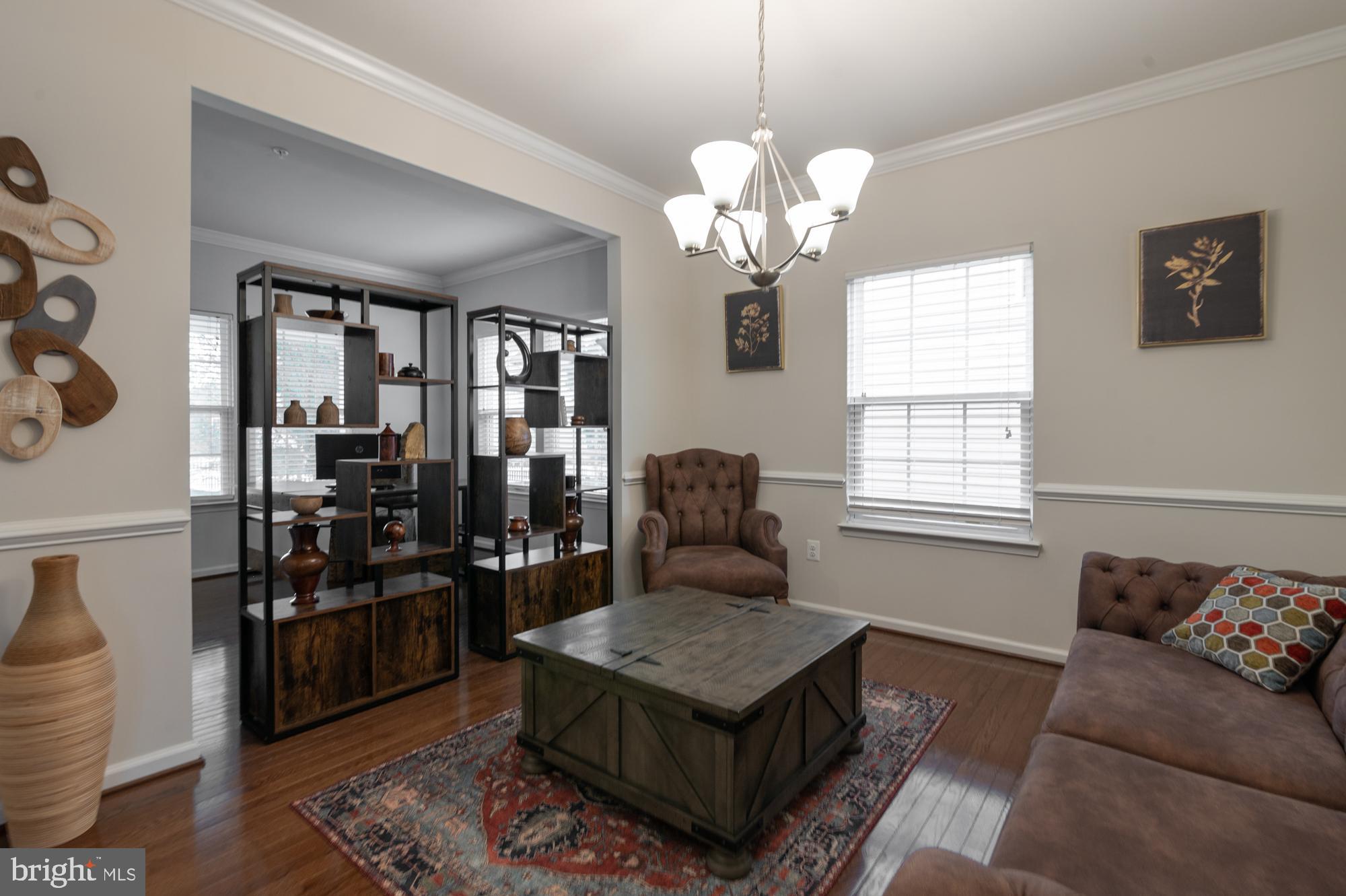 1113 LONG FARM CIRCLE