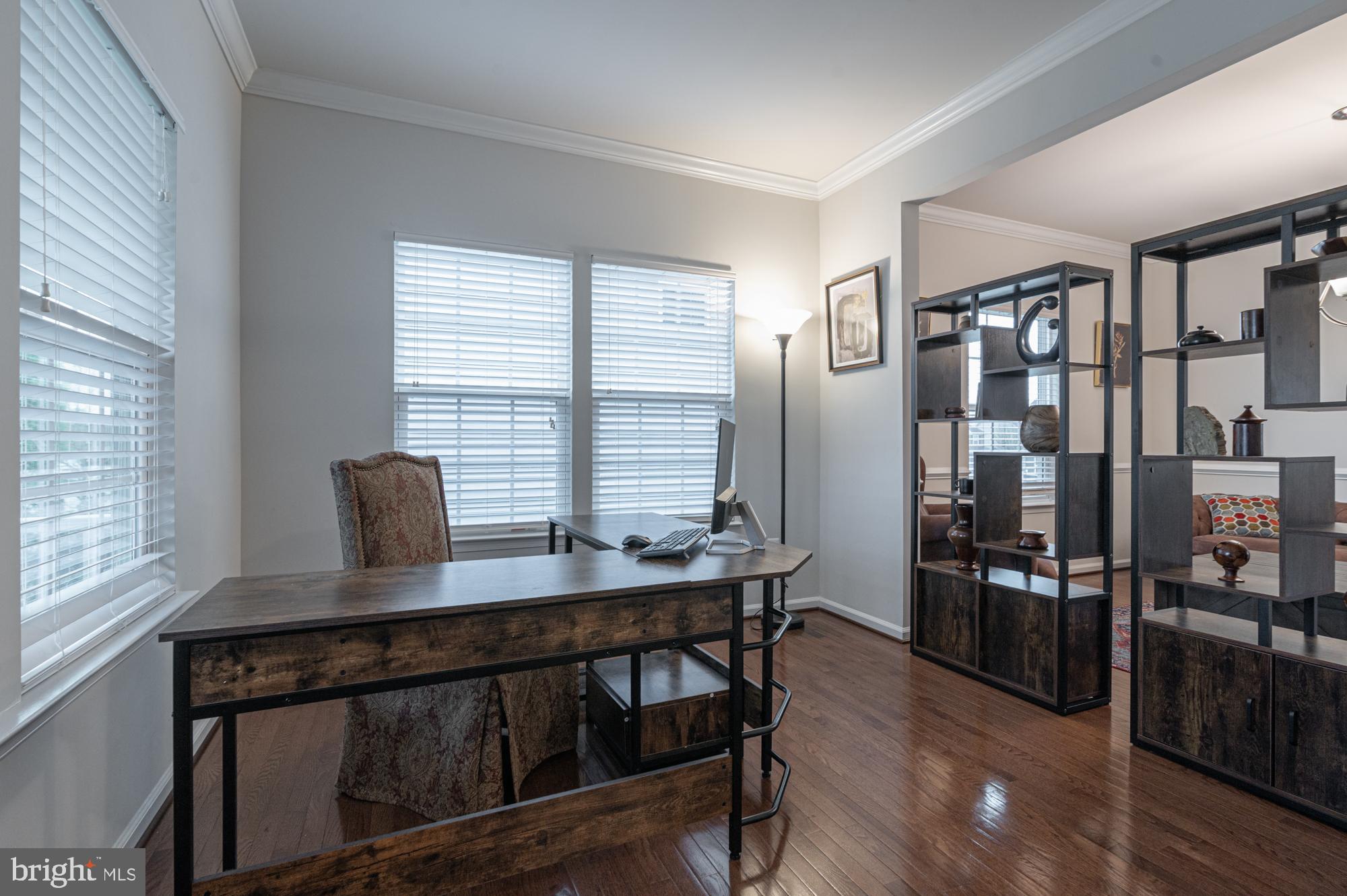 1113 LONG FARM CIRCLE