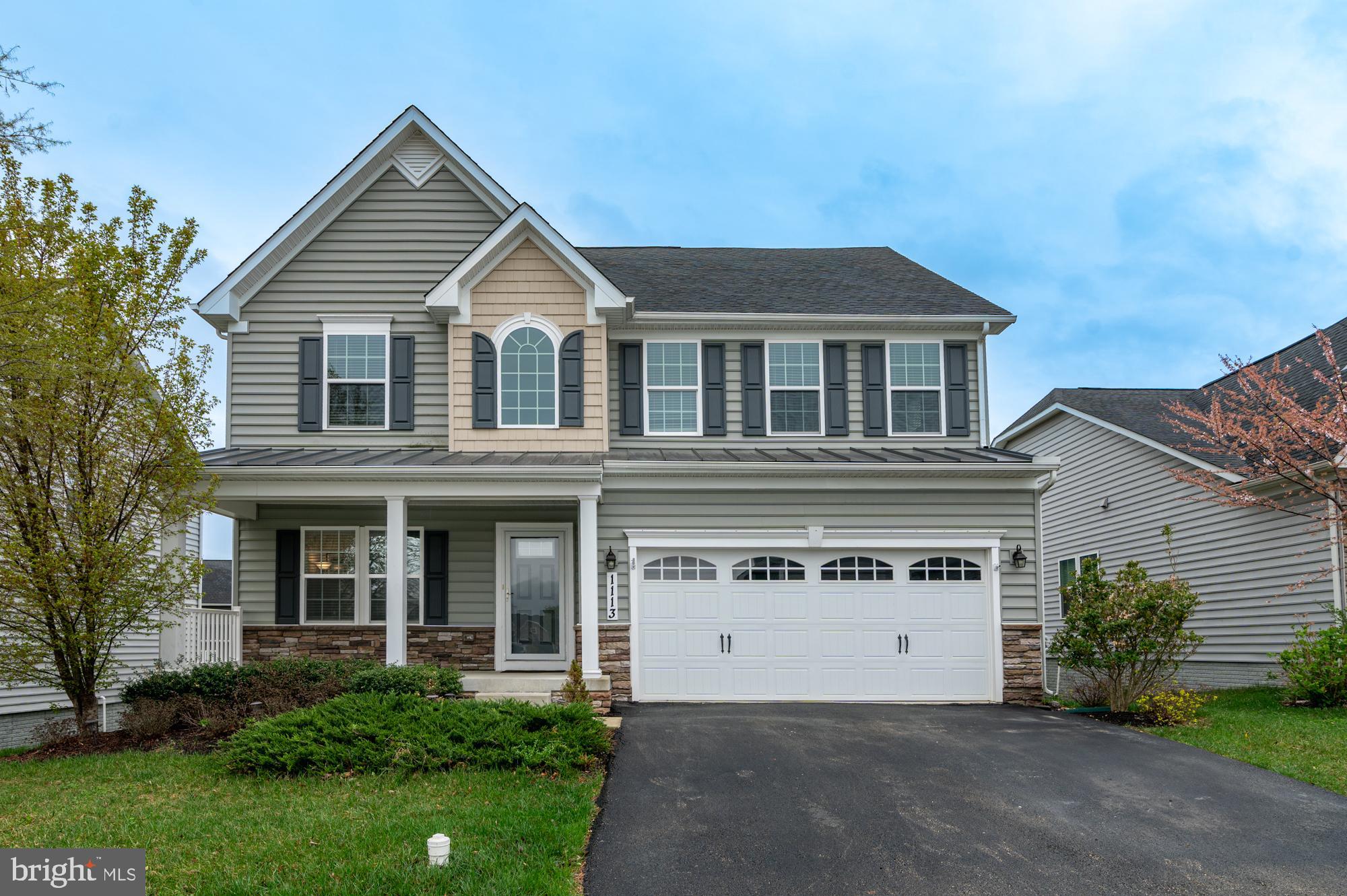 1113 LONG FARM CIRCLE