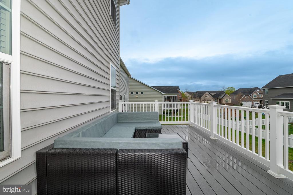 1113 LONG FARM CIRCLE