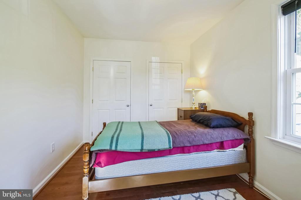 301 N MAPLE AVENUE