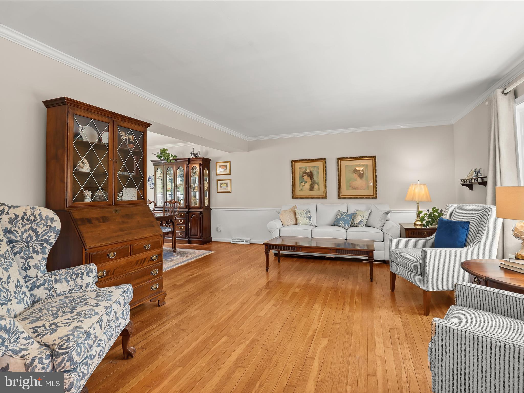 2123 ROUND HILL ROAD