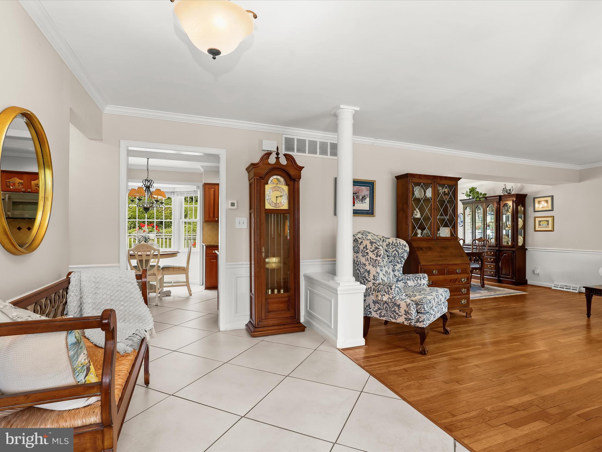 2123 ROUND HILL ROAD