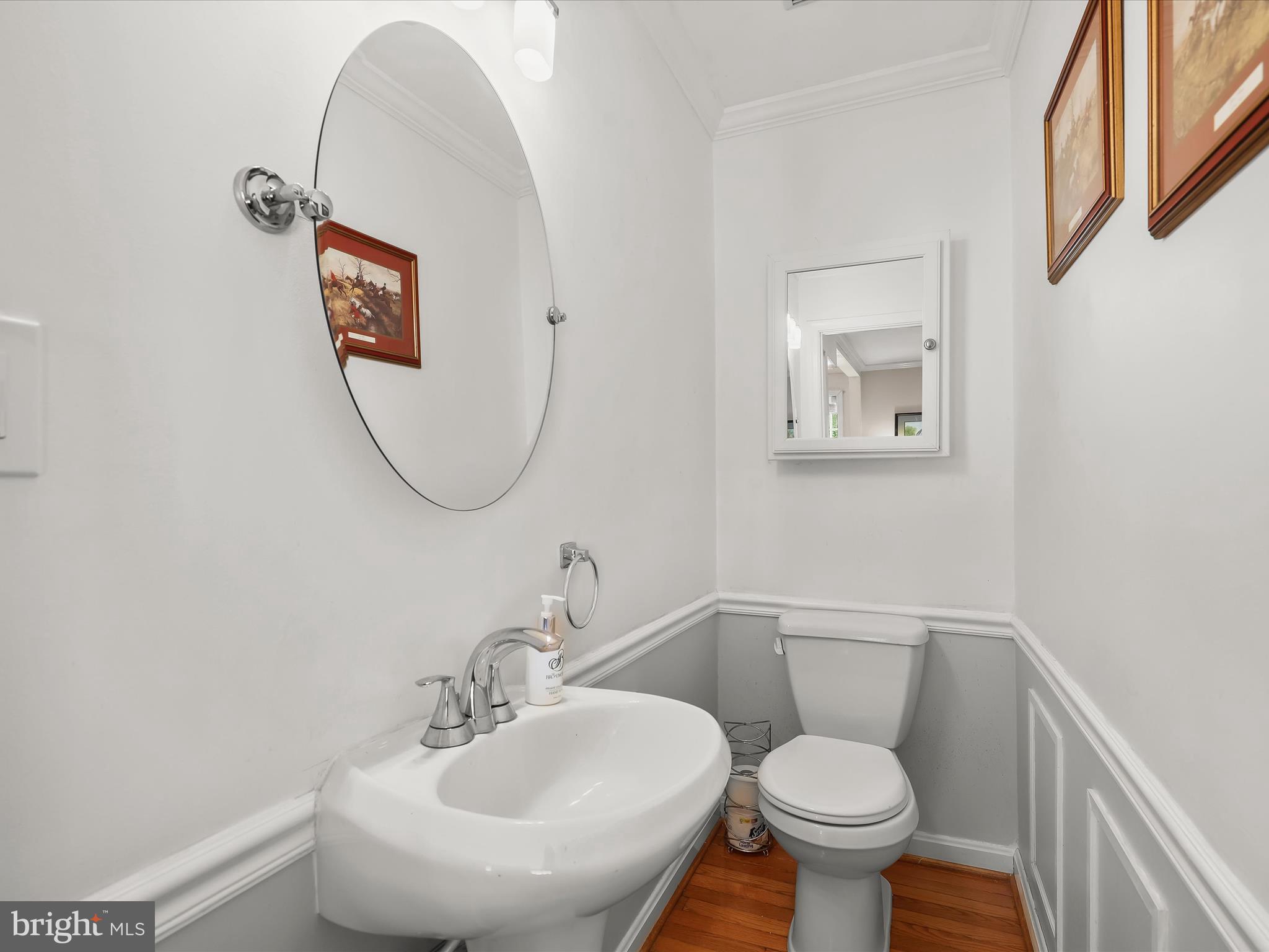 2123 ROUND HILL ROAD