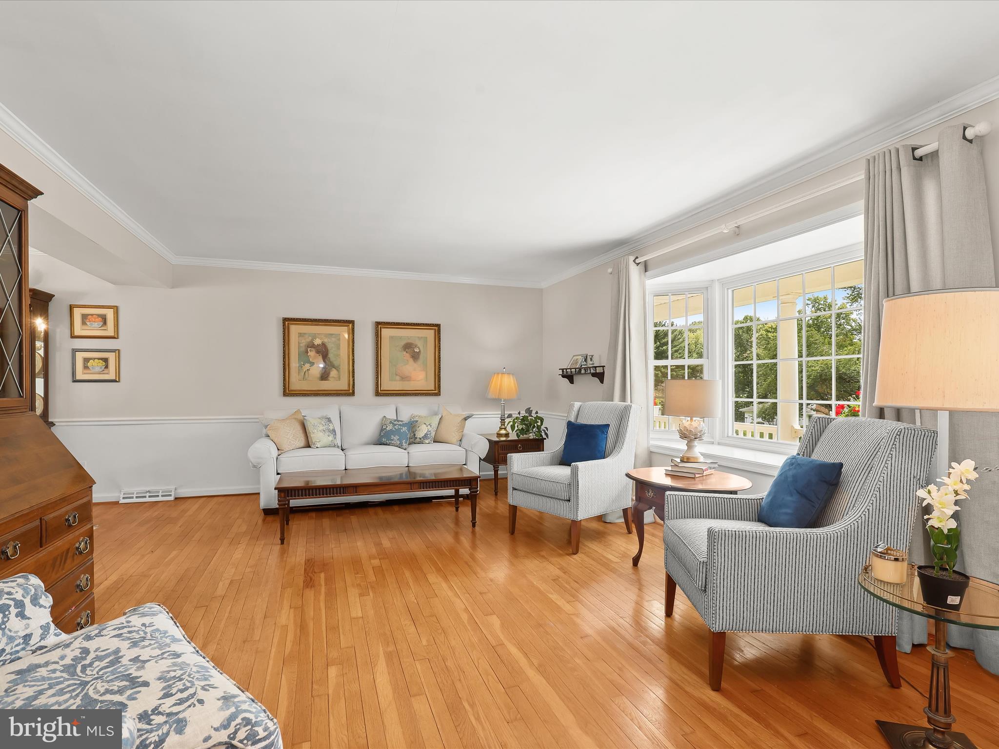 2123 ROUND HILL ROAD