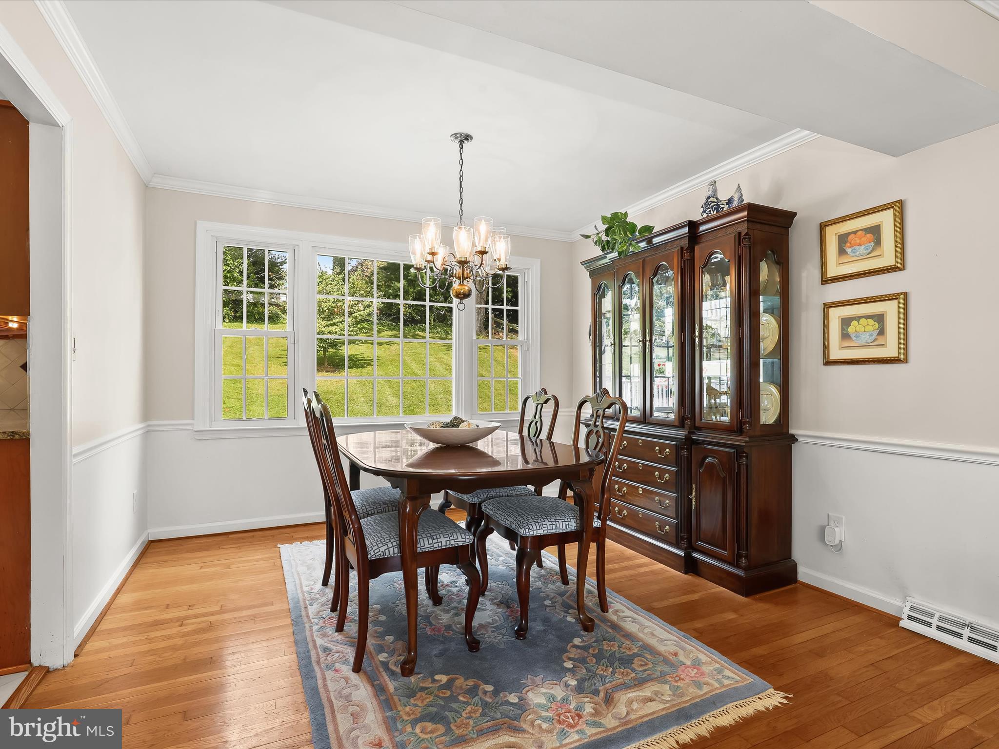 2123 ROUND HILL ROAD