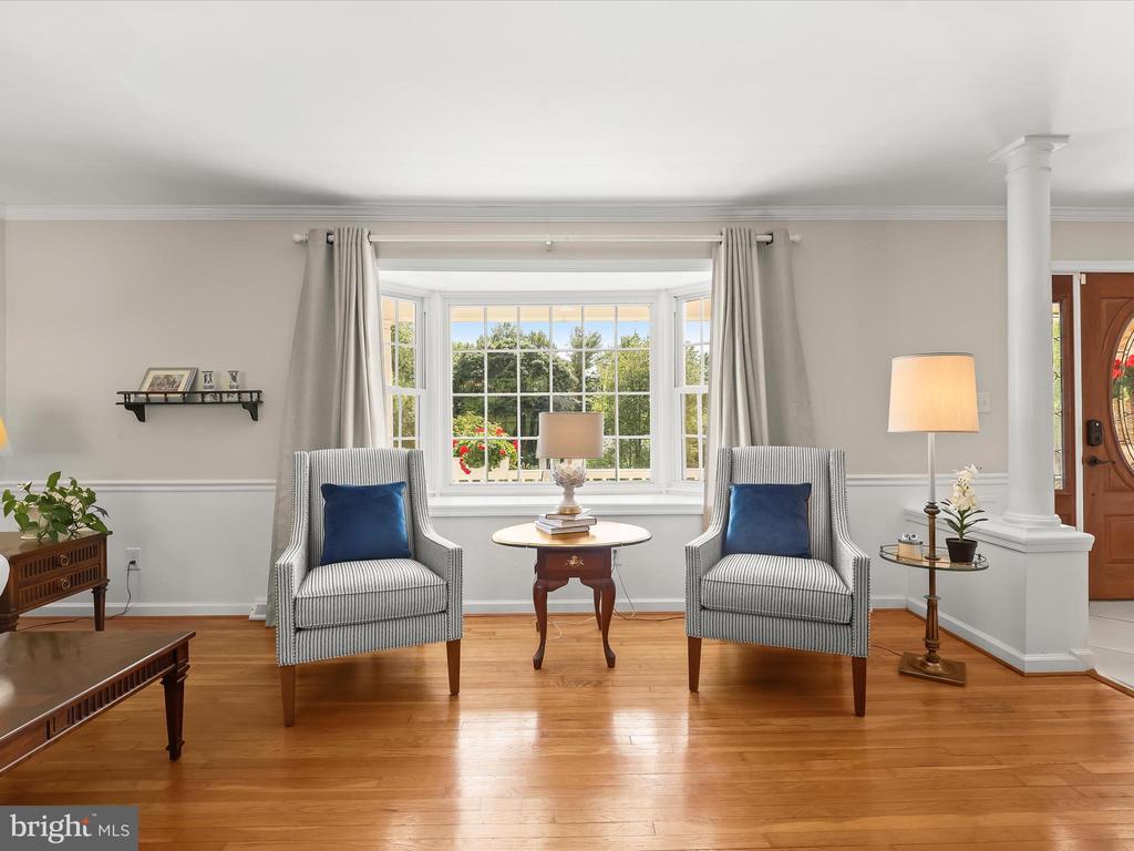 2123 ROUND HILL ROAD