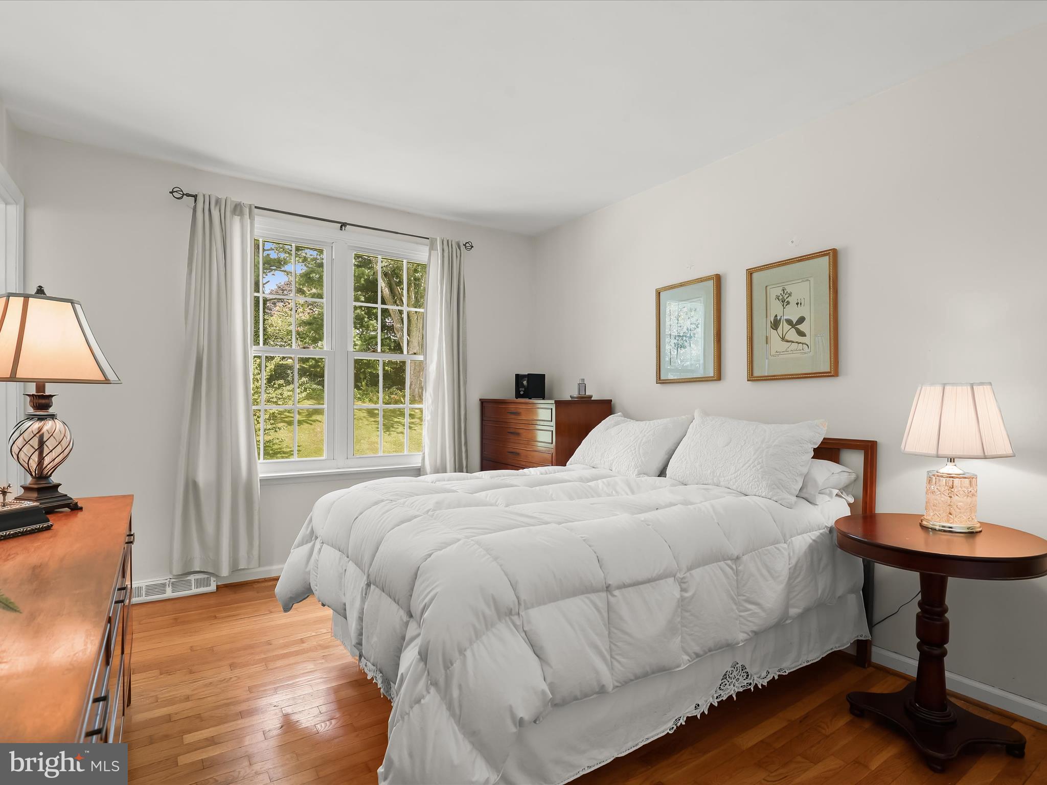 2123 ROUND HILL ROAD