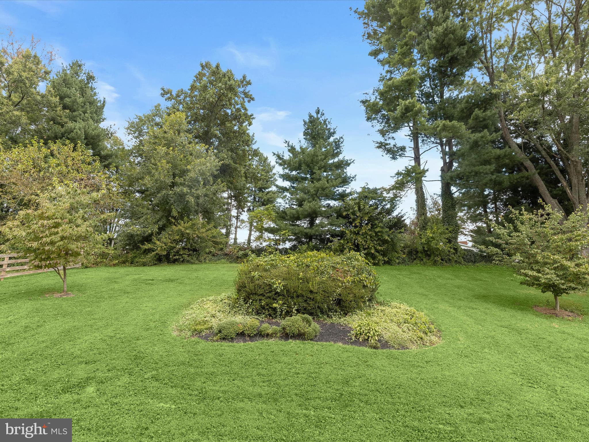 2123 ROUND HILL ROAD