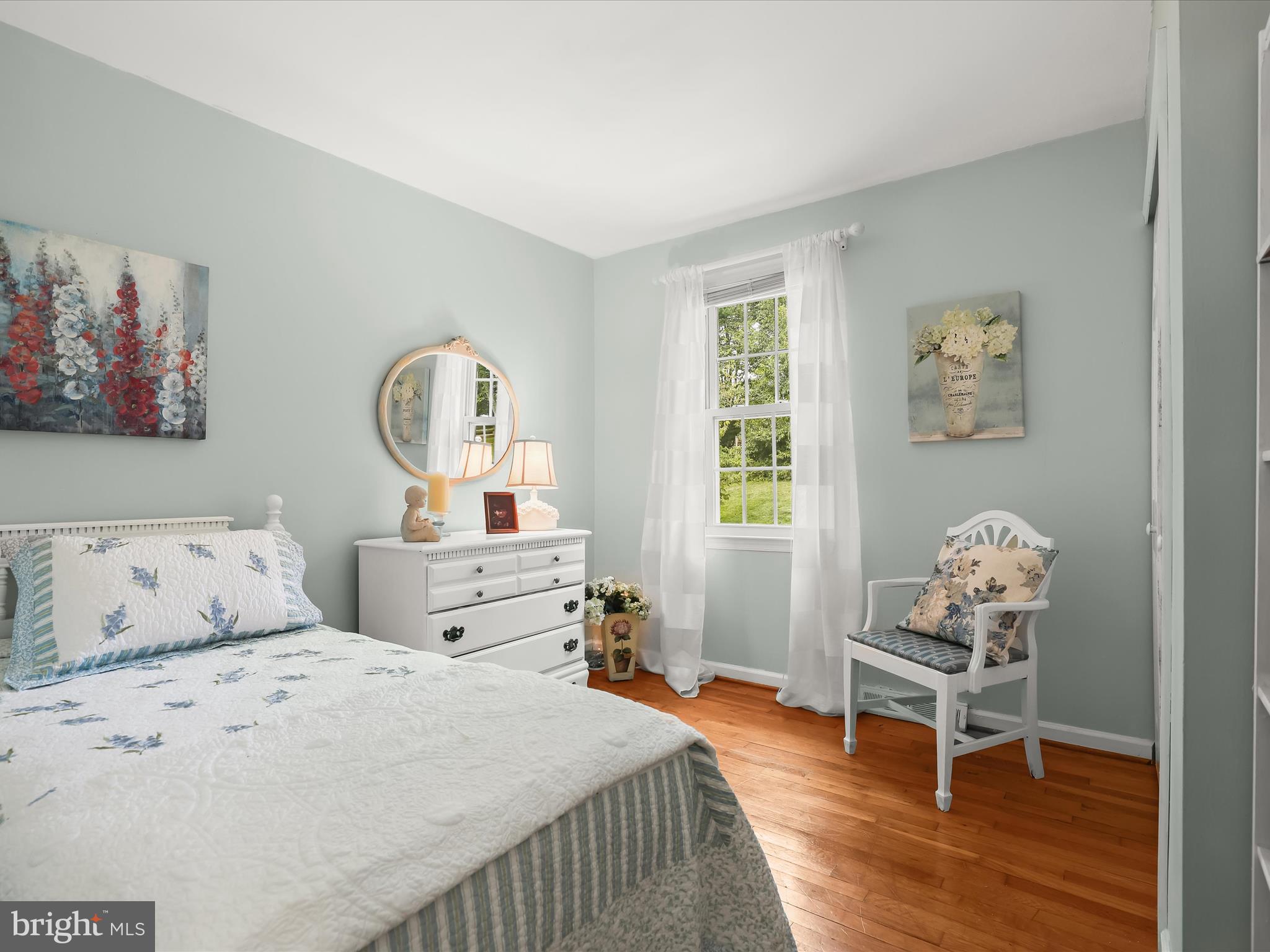 2123 ROUND HILL ROAD