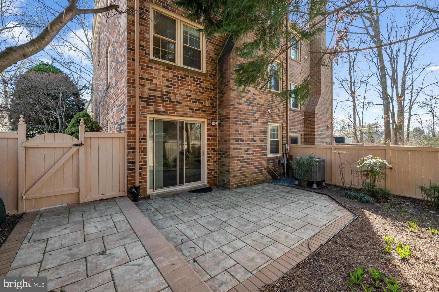 5918 EMPIRE WAY