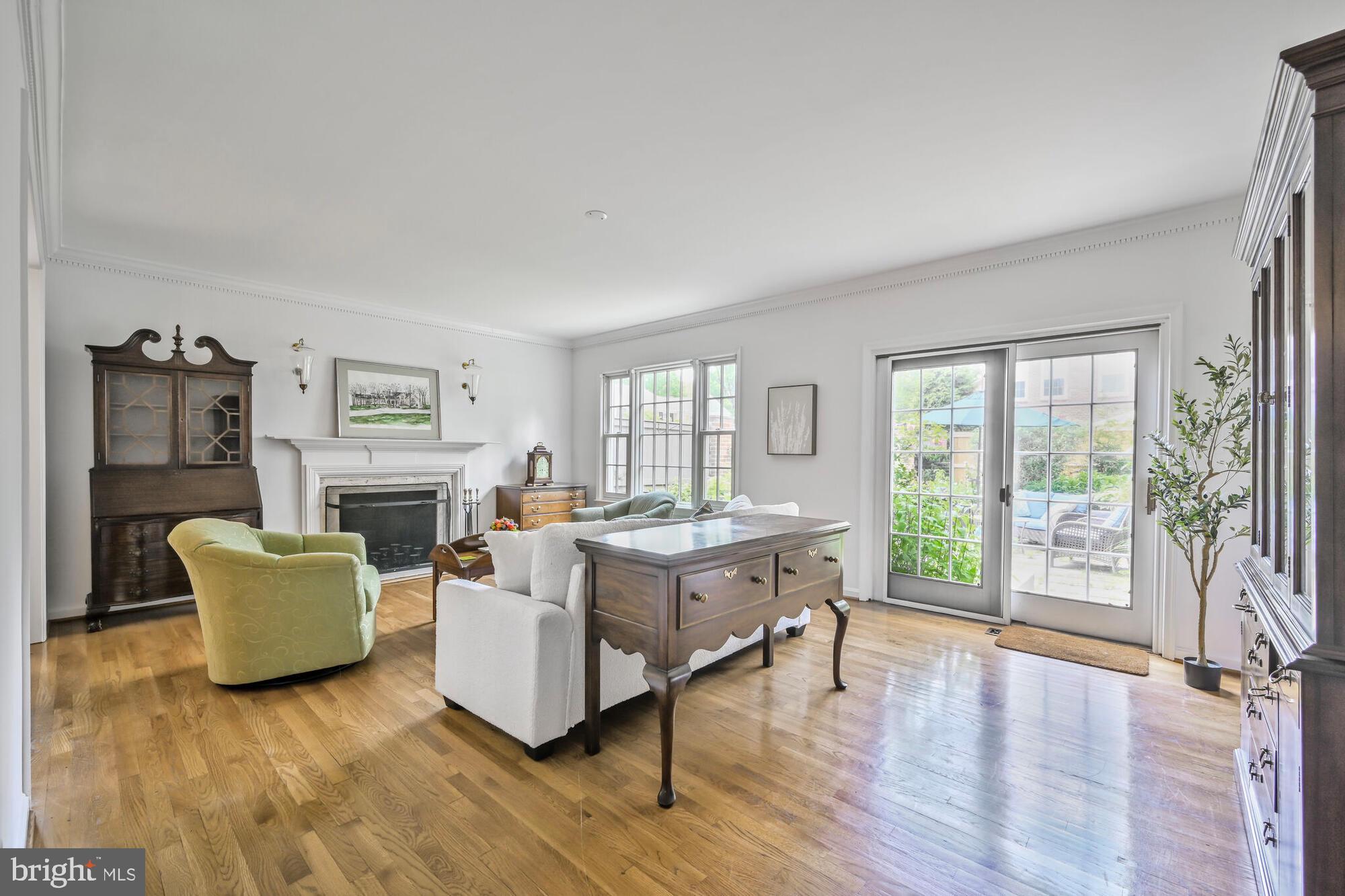 3549 HAMLET PLACE 401