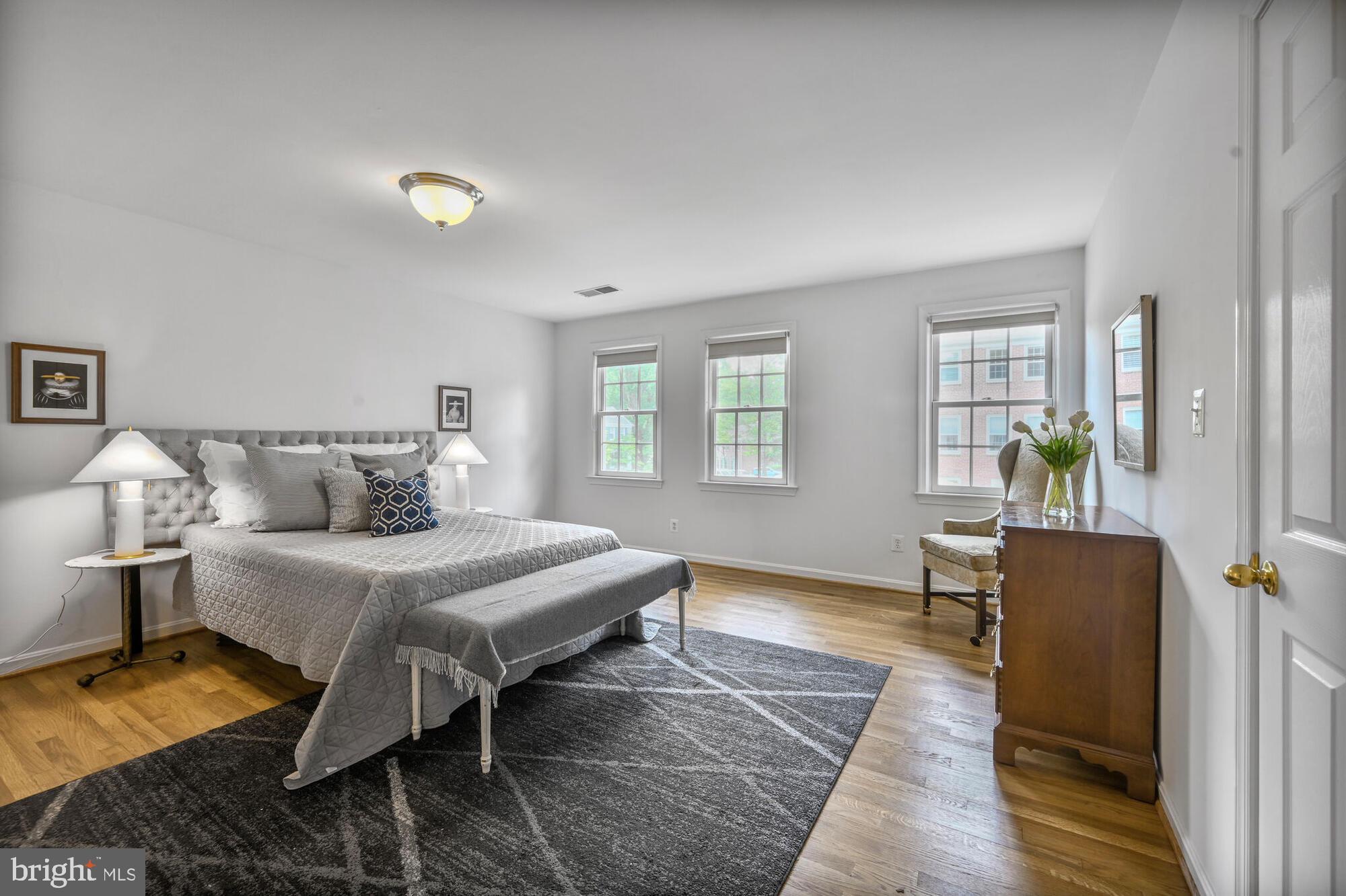 3549 HAMLET PLACE 401