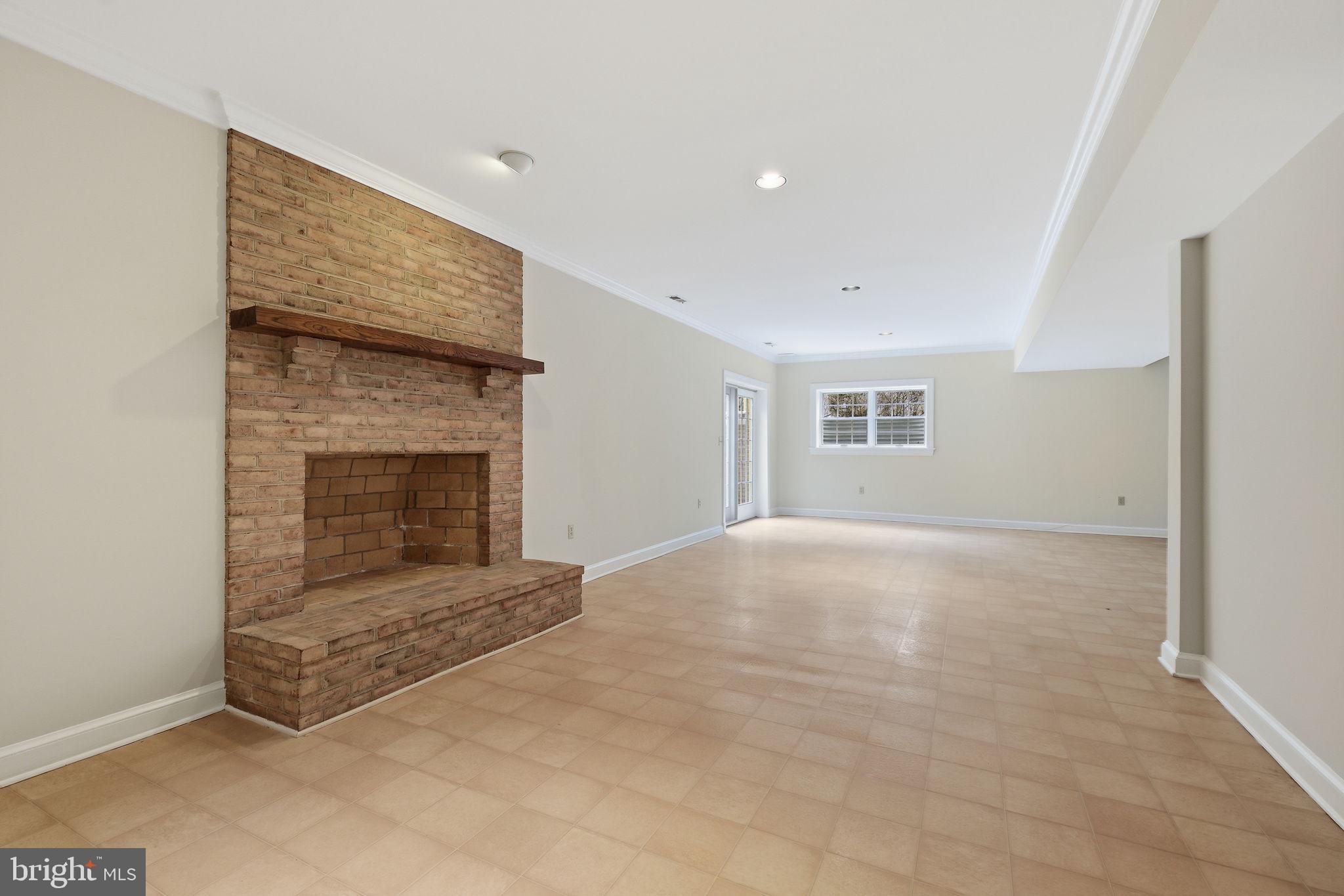 5900 SERENITY LANE