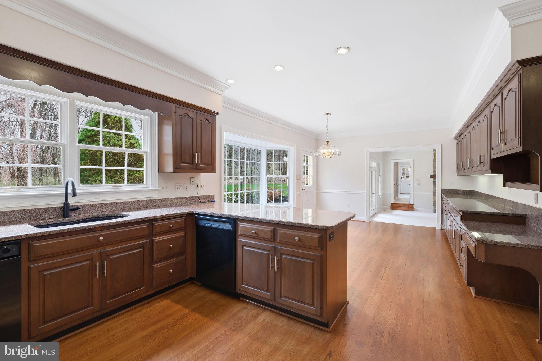 5900 SERENITY LANE