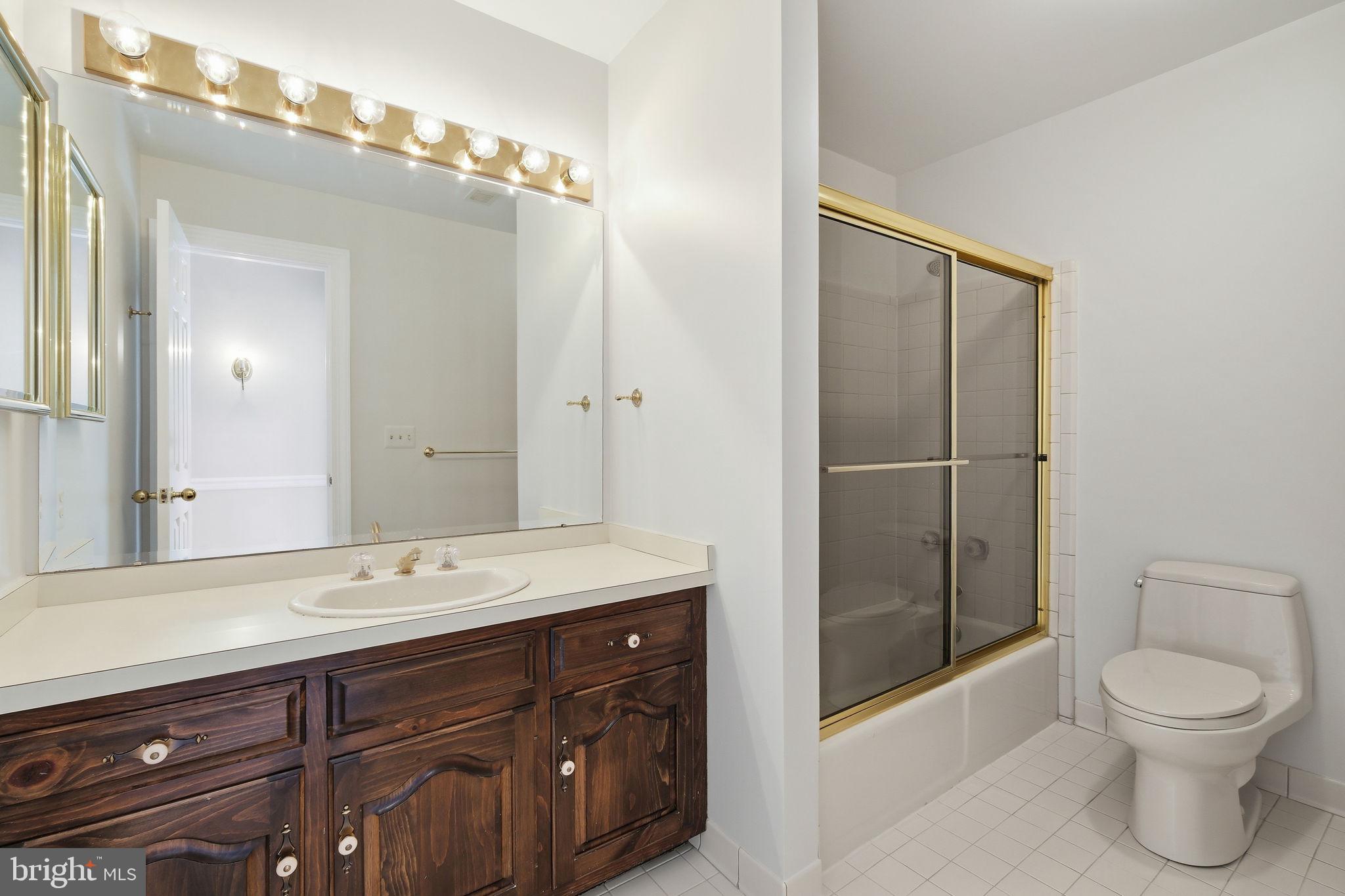 5900 SERENITY LANE