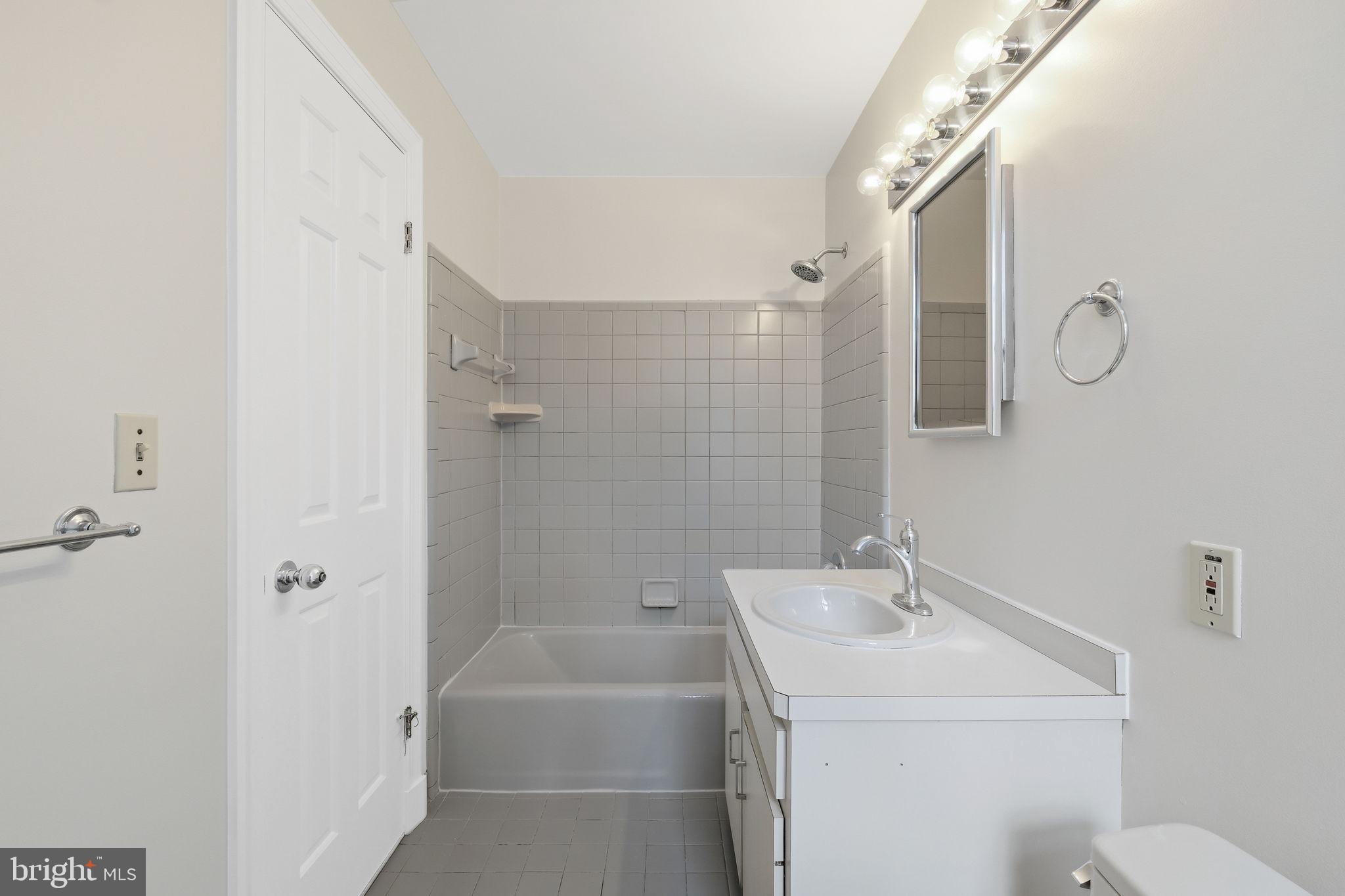 5900 SERENITY LANE