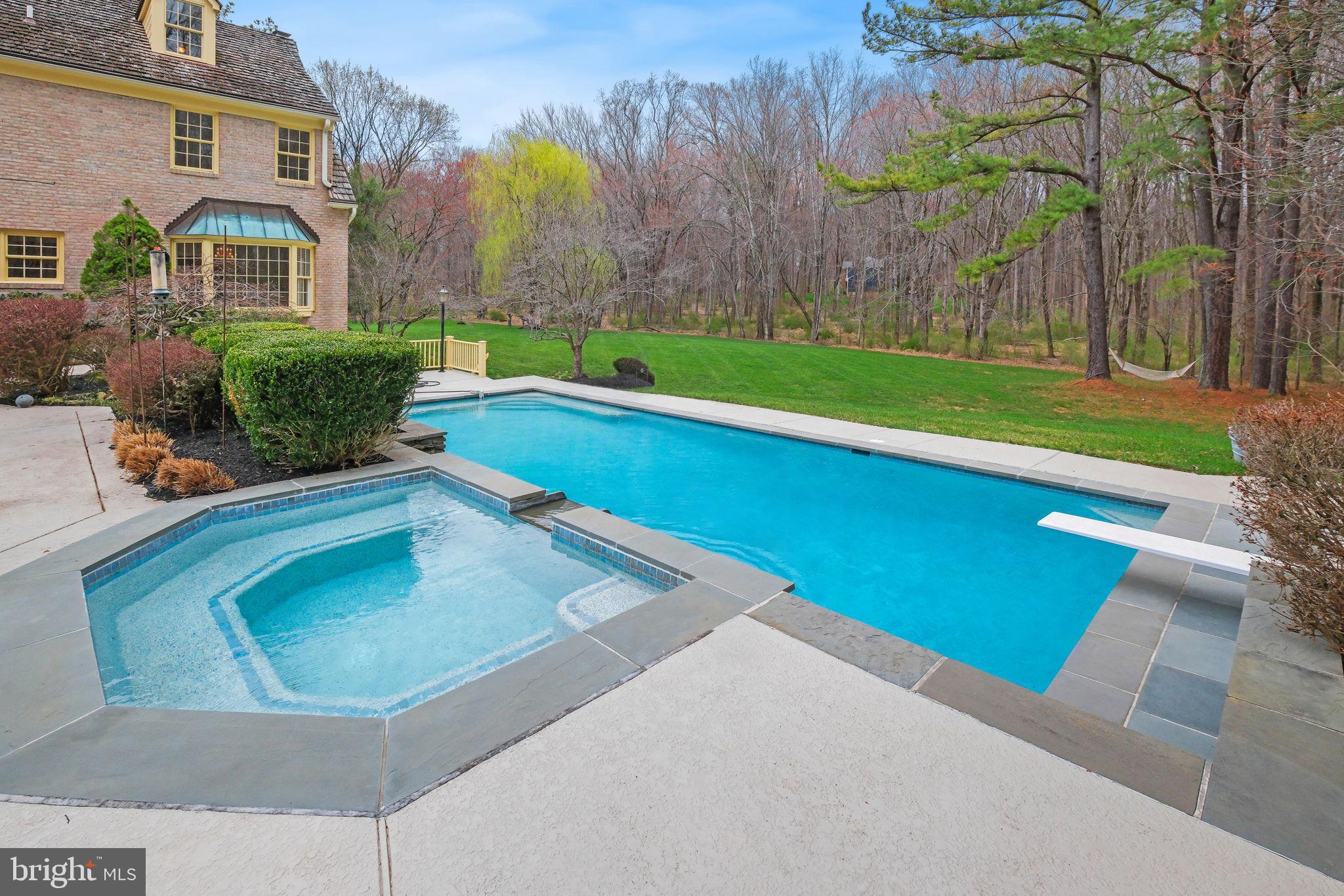 5900 SERENITY LANE