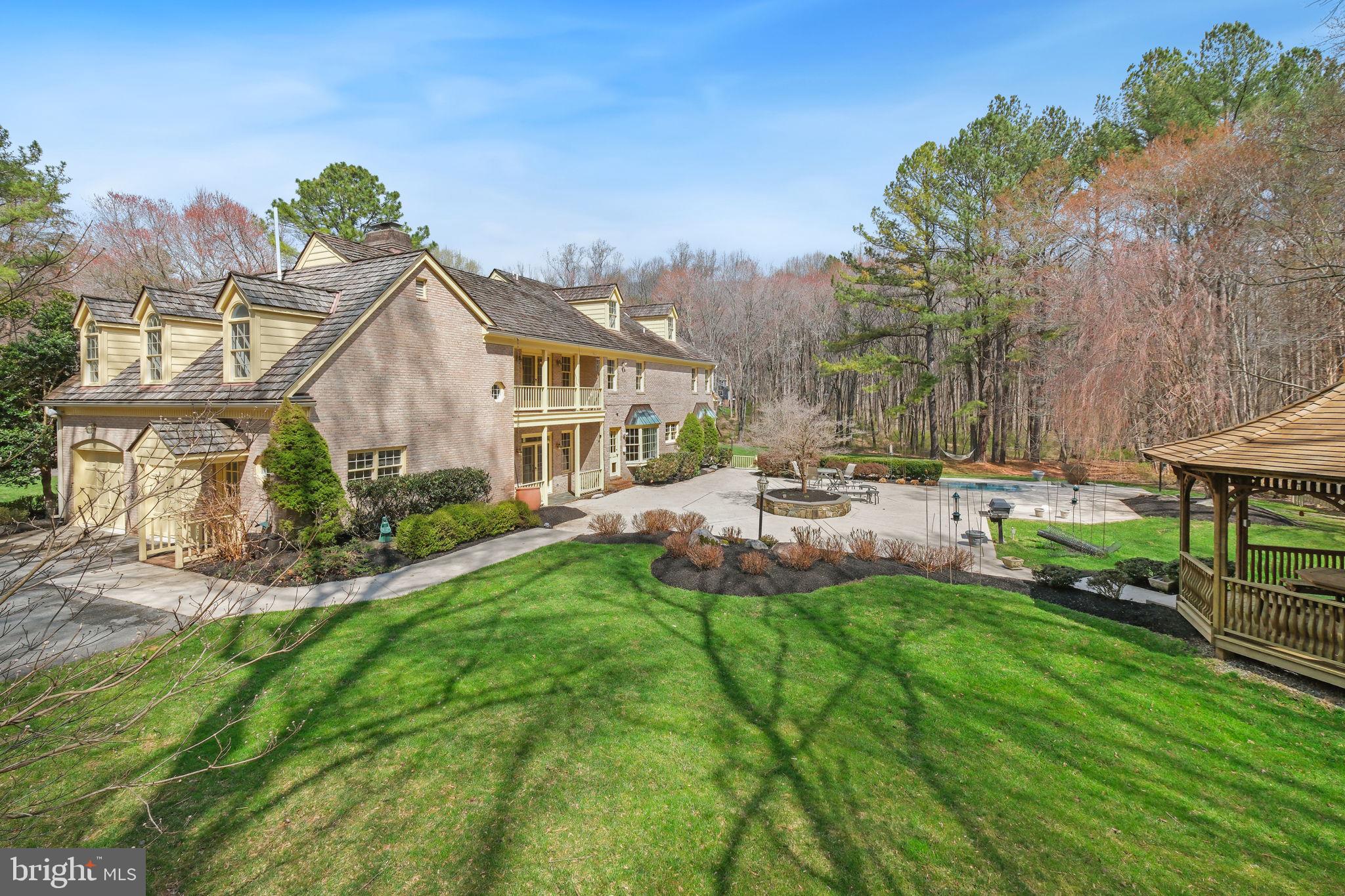5900 SERENITY LANE