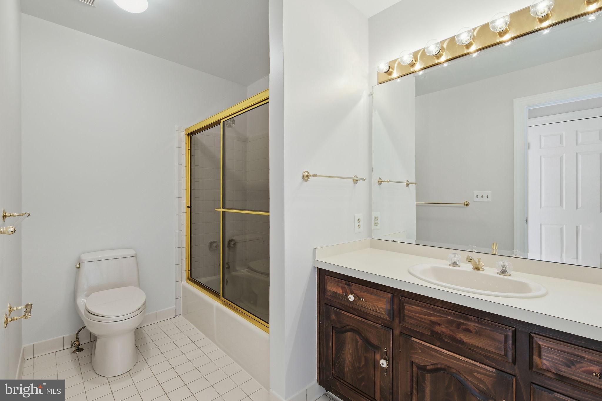 5900 SERENITY LANE