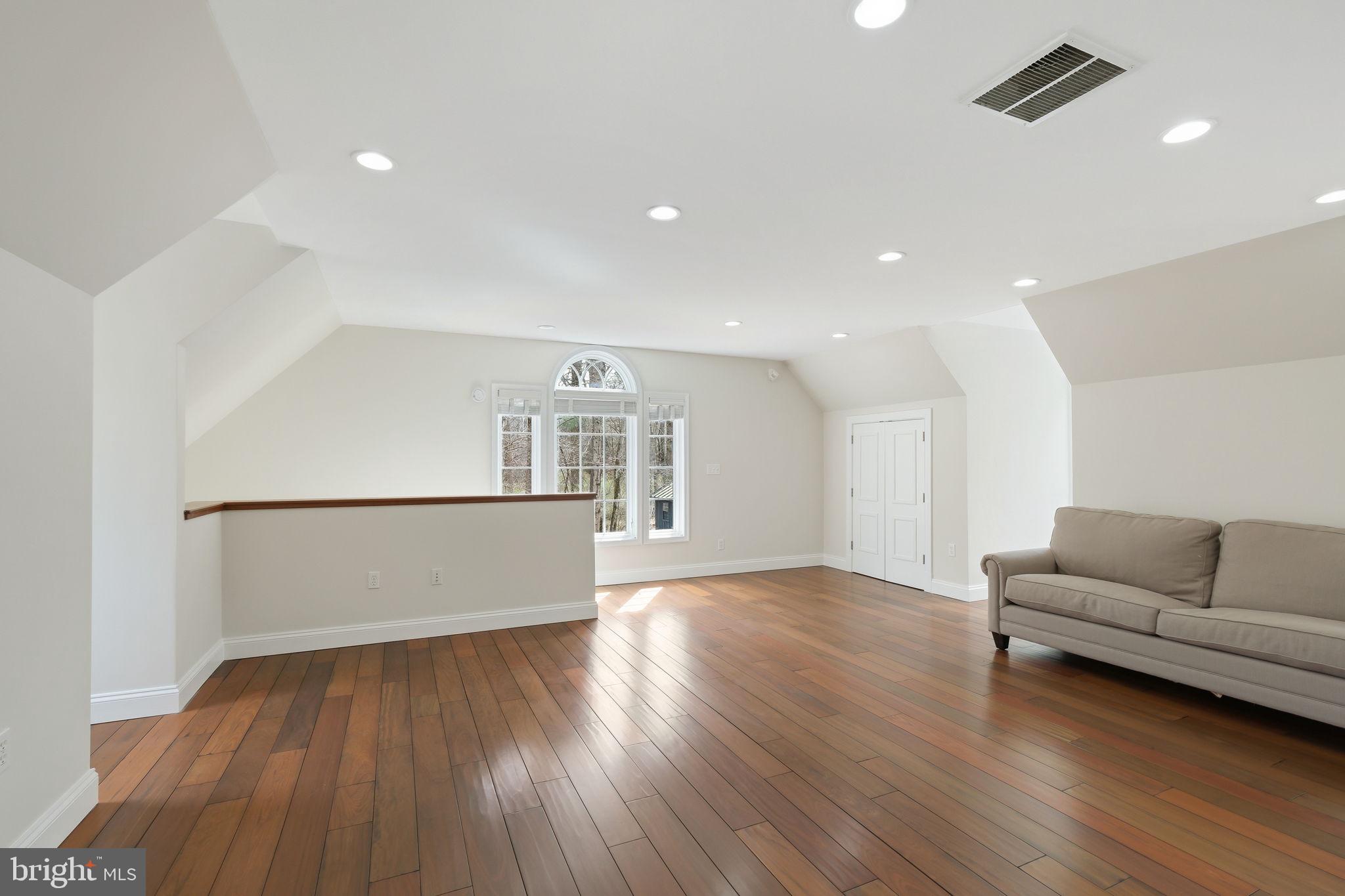 5900 SERENITY LANE