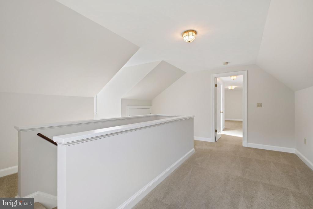 5900 SERENITY LANE