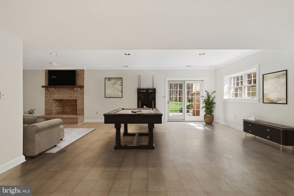 5900 SERENITY LANE