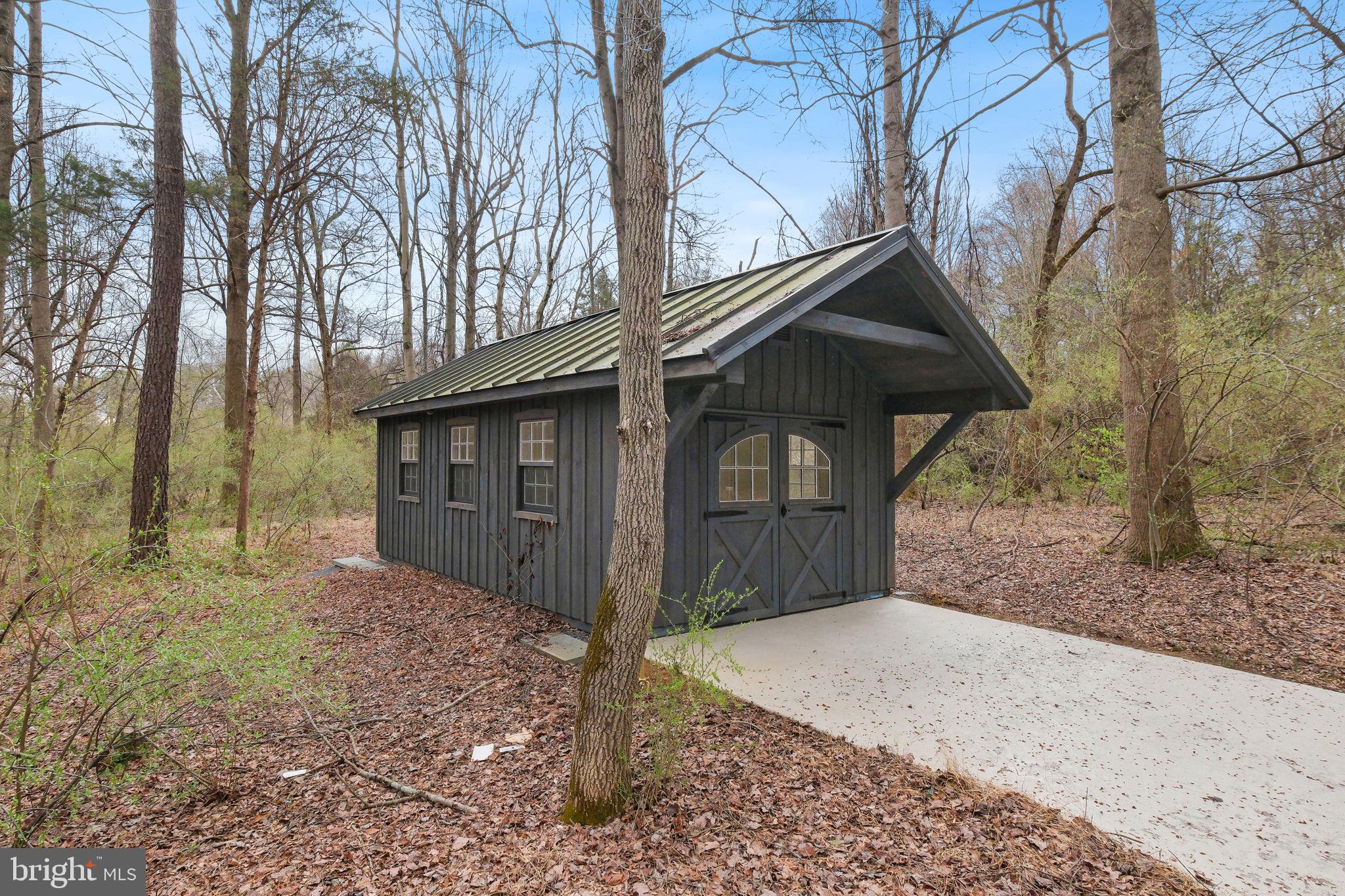 5900 SERENITY LANE