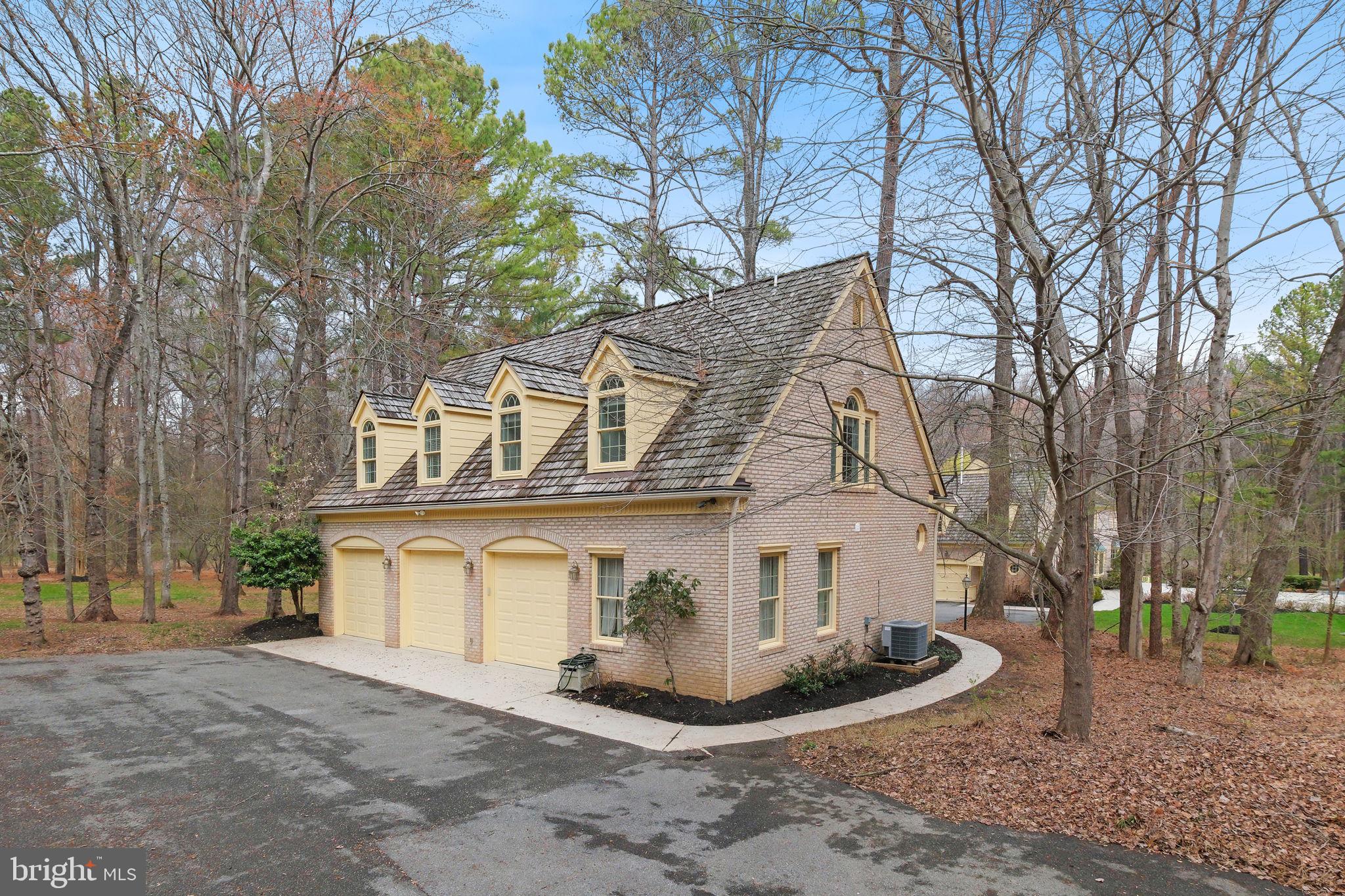 5900 SERENITY LANE