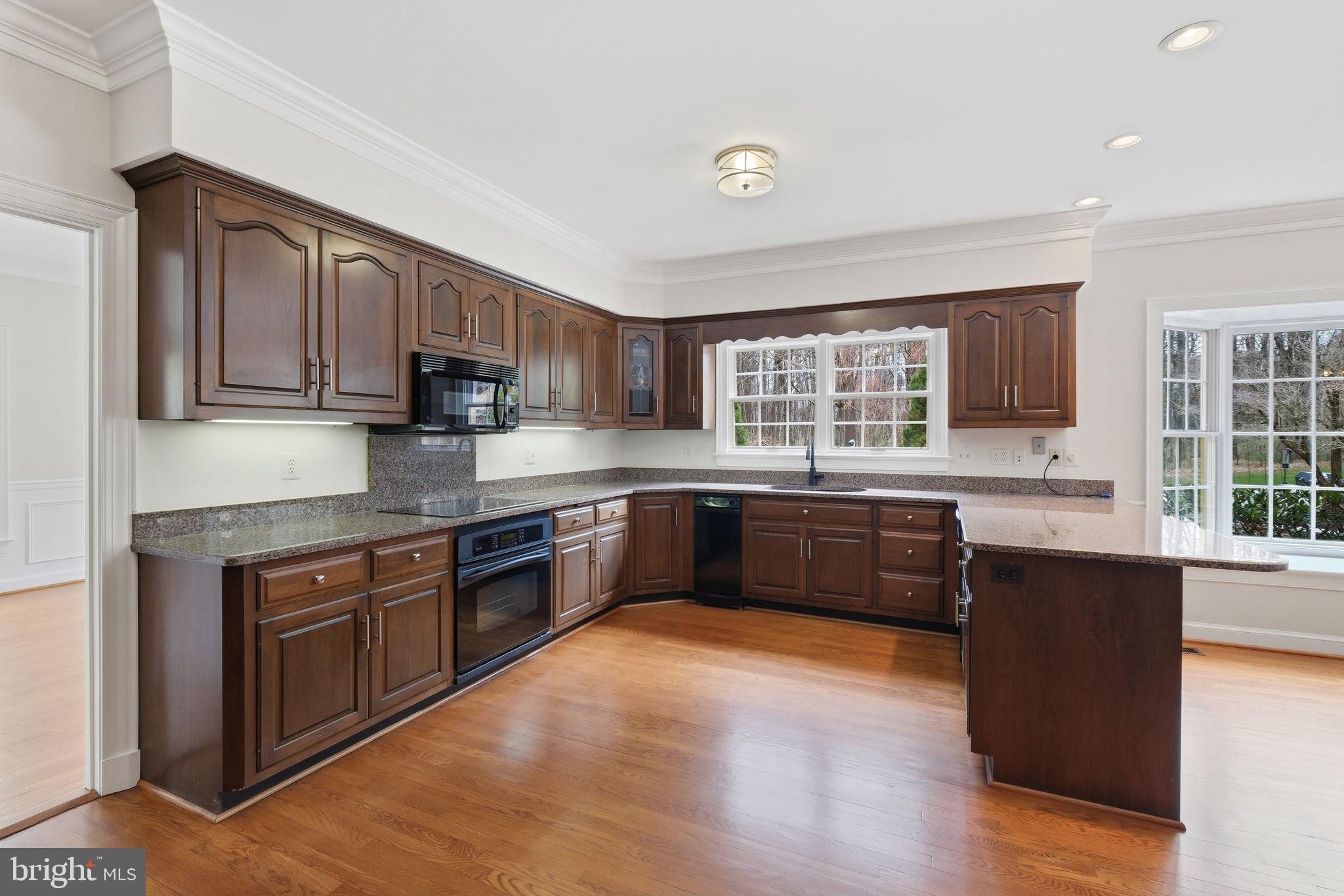 5900 SERENITY LANE