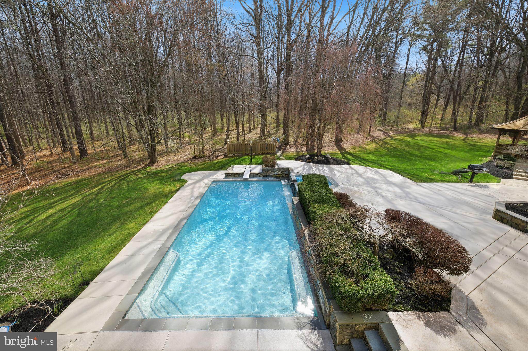 5900 SERENITY LANE