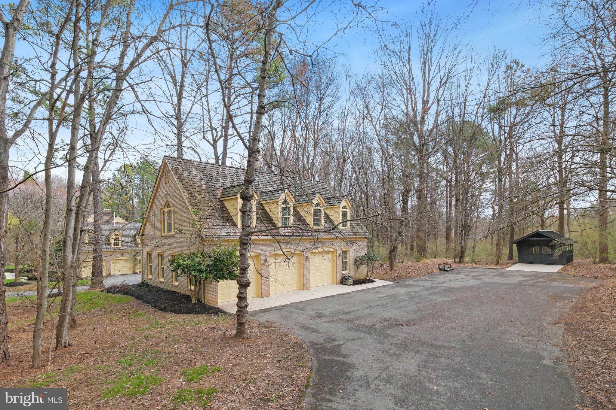 5900 SERENITY LANE