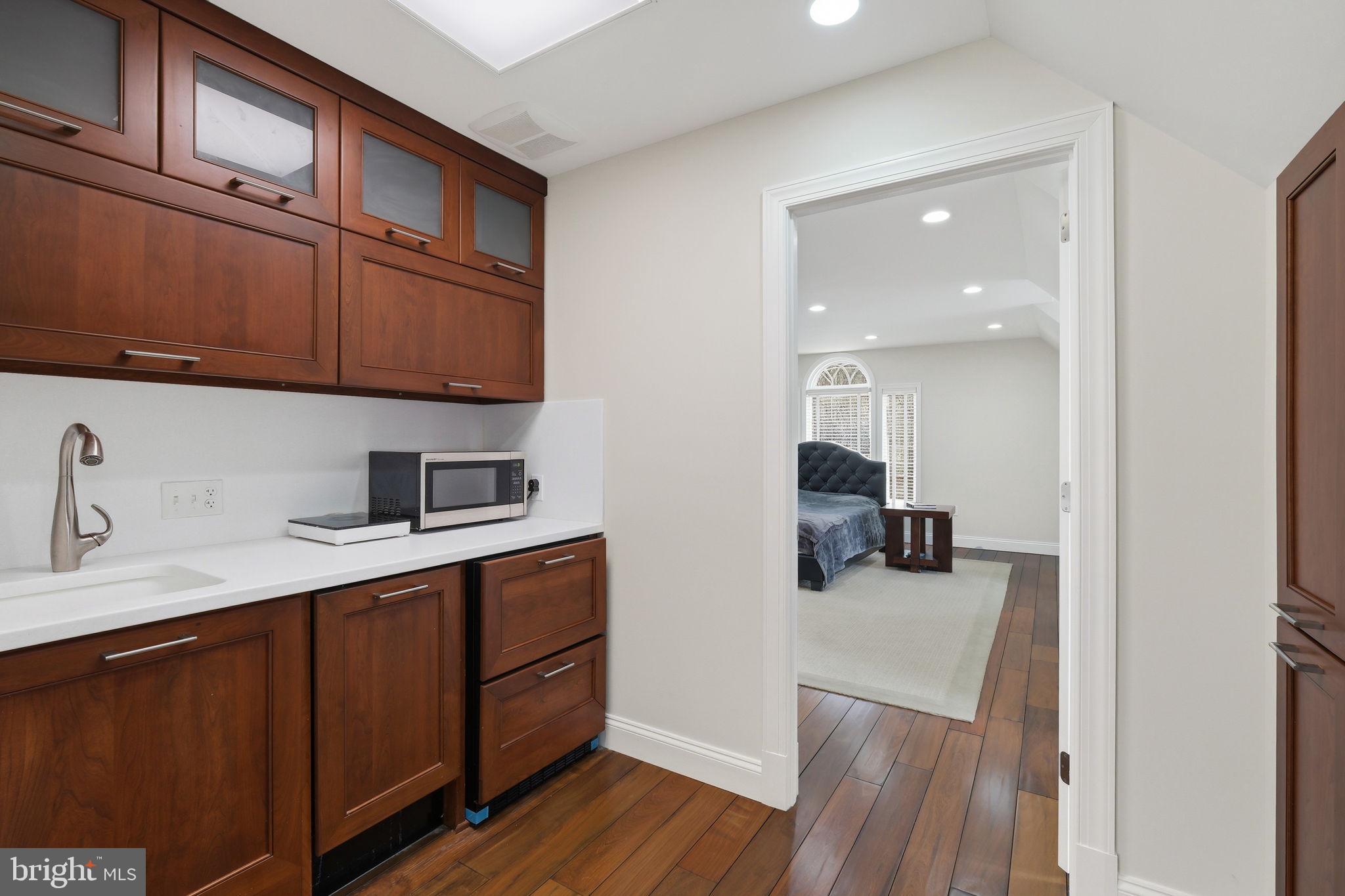 5900 SERENITY LANE