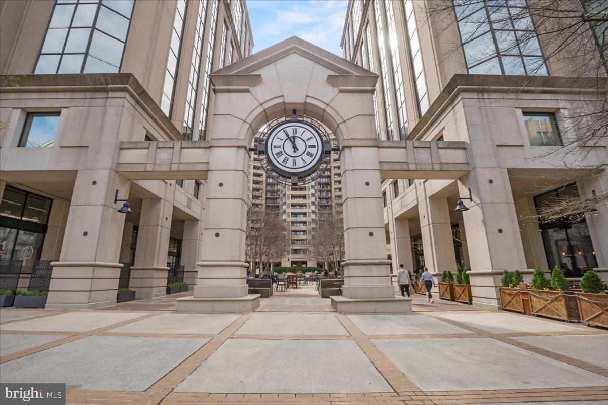 2504 WASHINGTON BOULEVARD