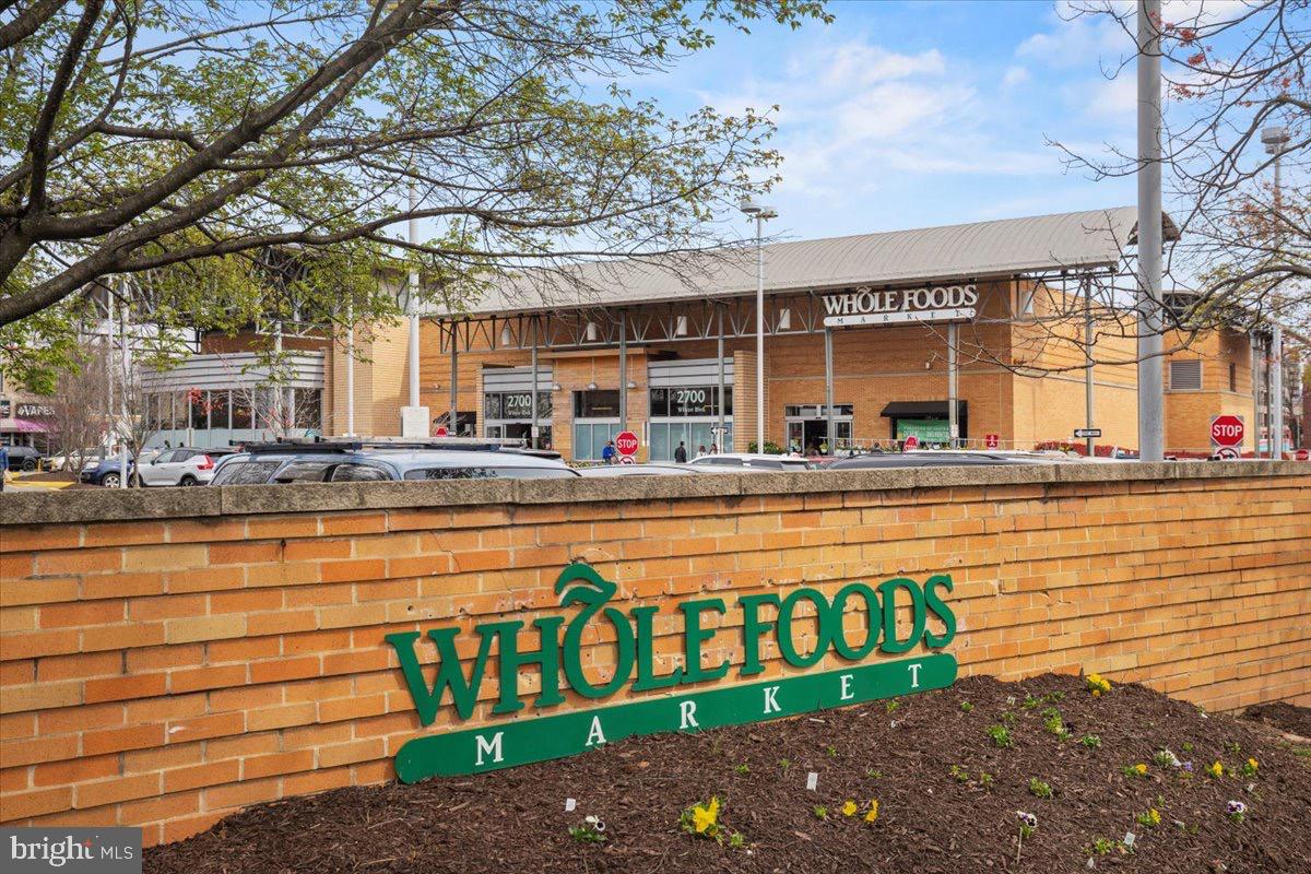 2504 WASHINGTON BOULEVARD