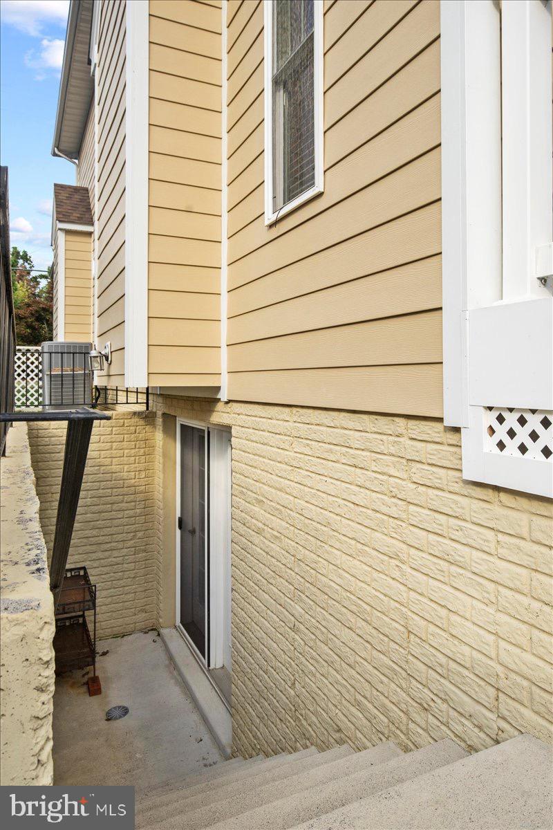 2504 WASHINGTON BOULEVARD