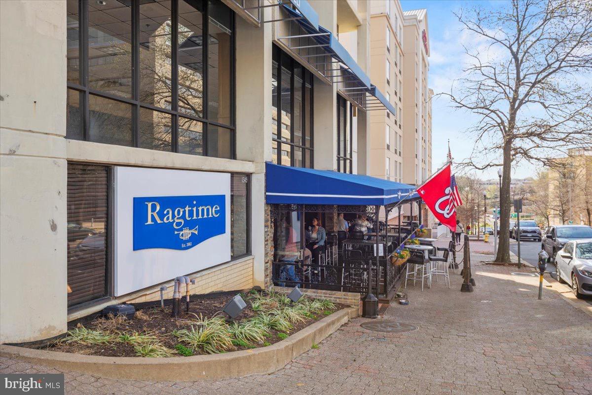 2504 WASHINGTON BOULEVARD