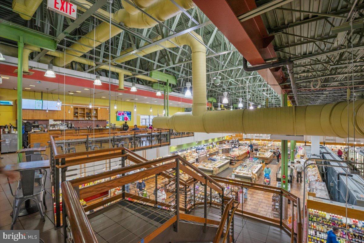 2504 WASHINGTON BOULEVARD