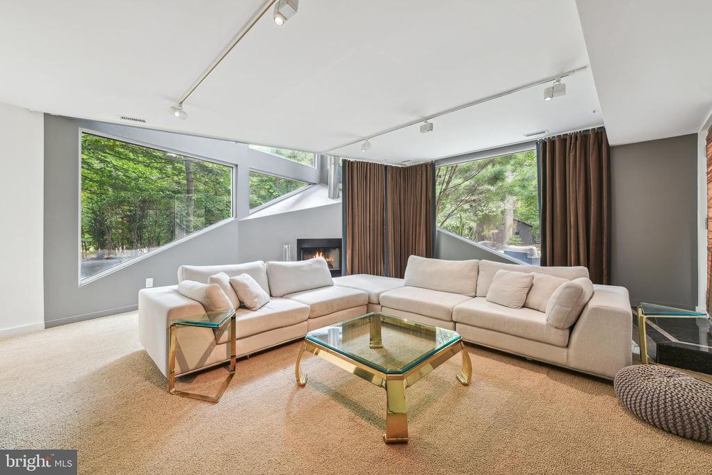 11112 RICH MEADOW DRIVE