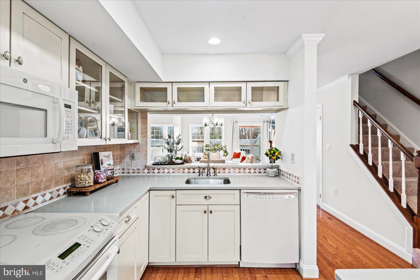 3332 LAKESIDE VIEW DRIVE 4-7