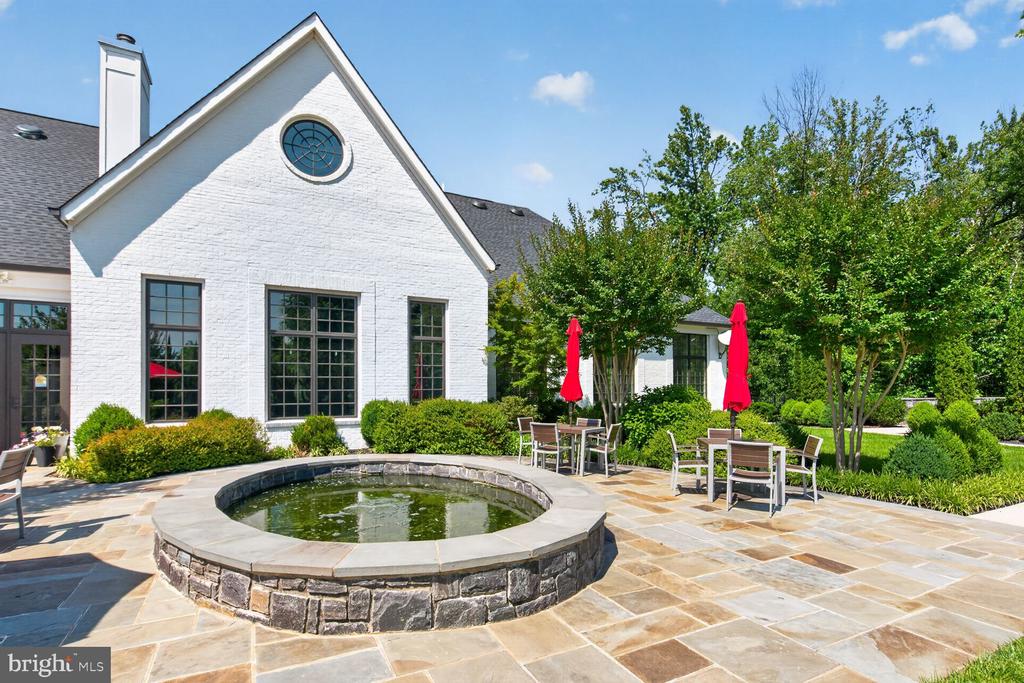 6127 OLIVET DRIVE