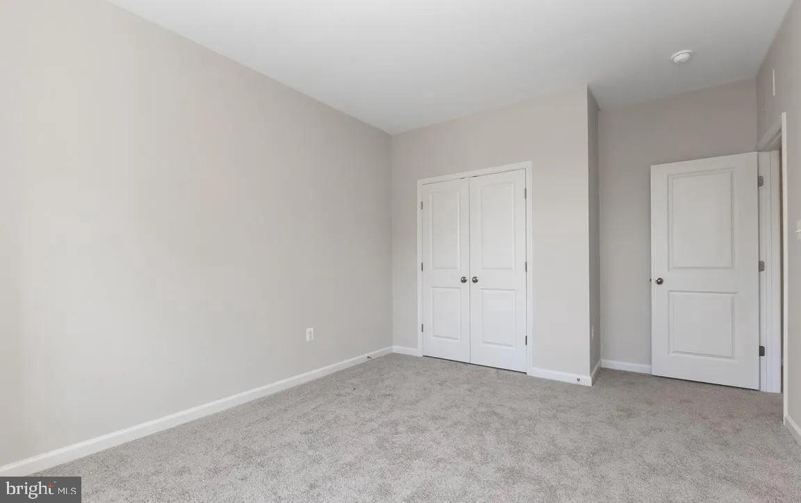 1806 MOCKING JAY TERRACE NE