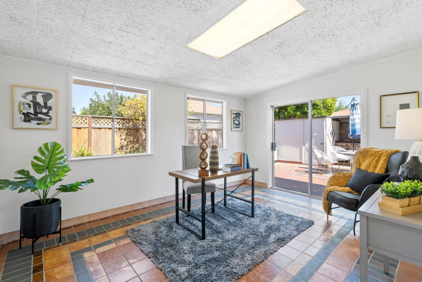604 Geraldine DR