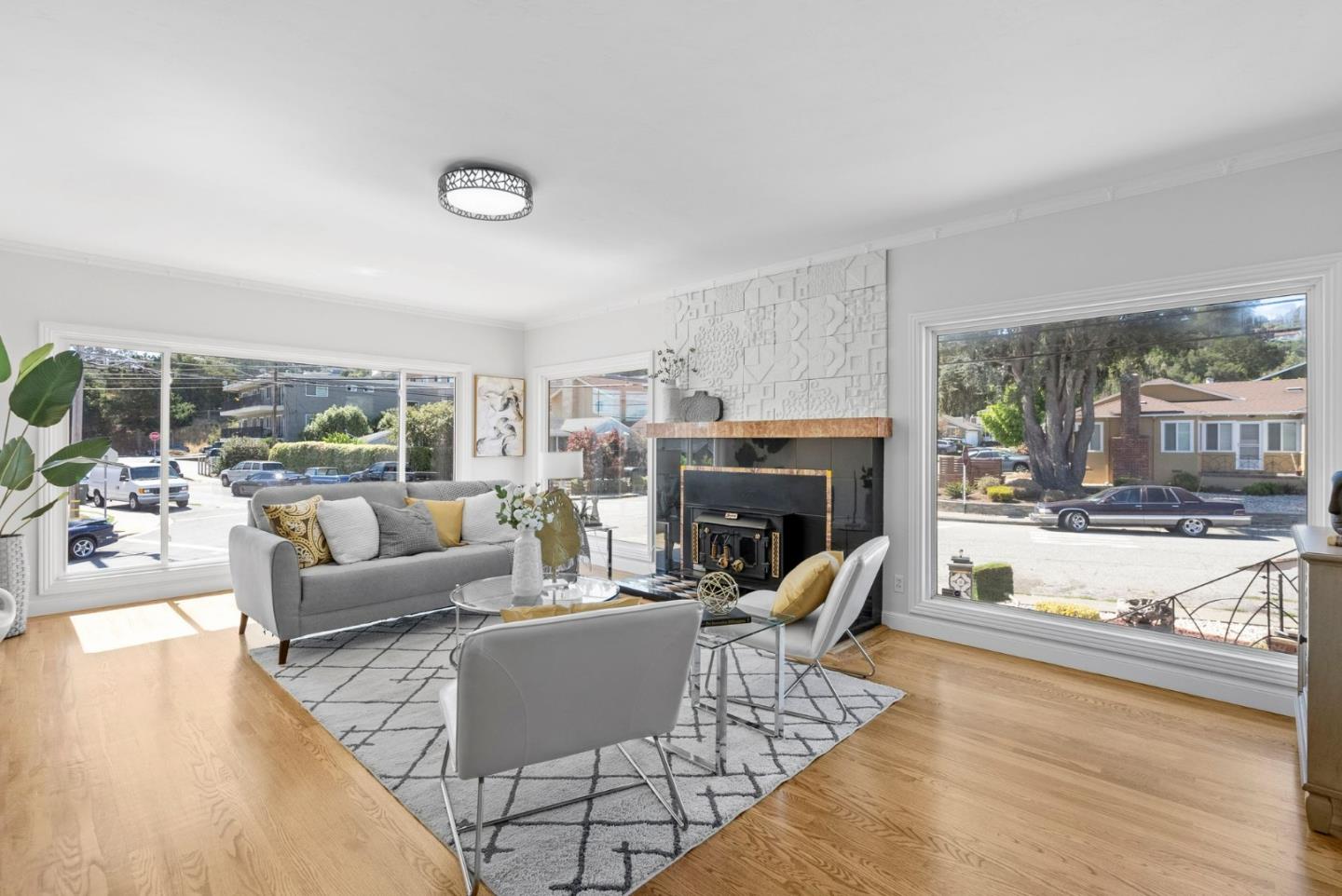 604 Geraldine DR