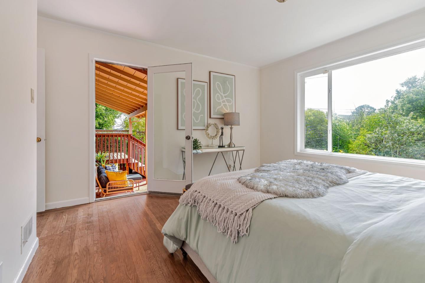 18 Queen Anne CT