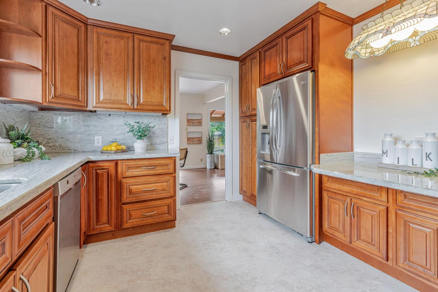 18 Queen Anne CT