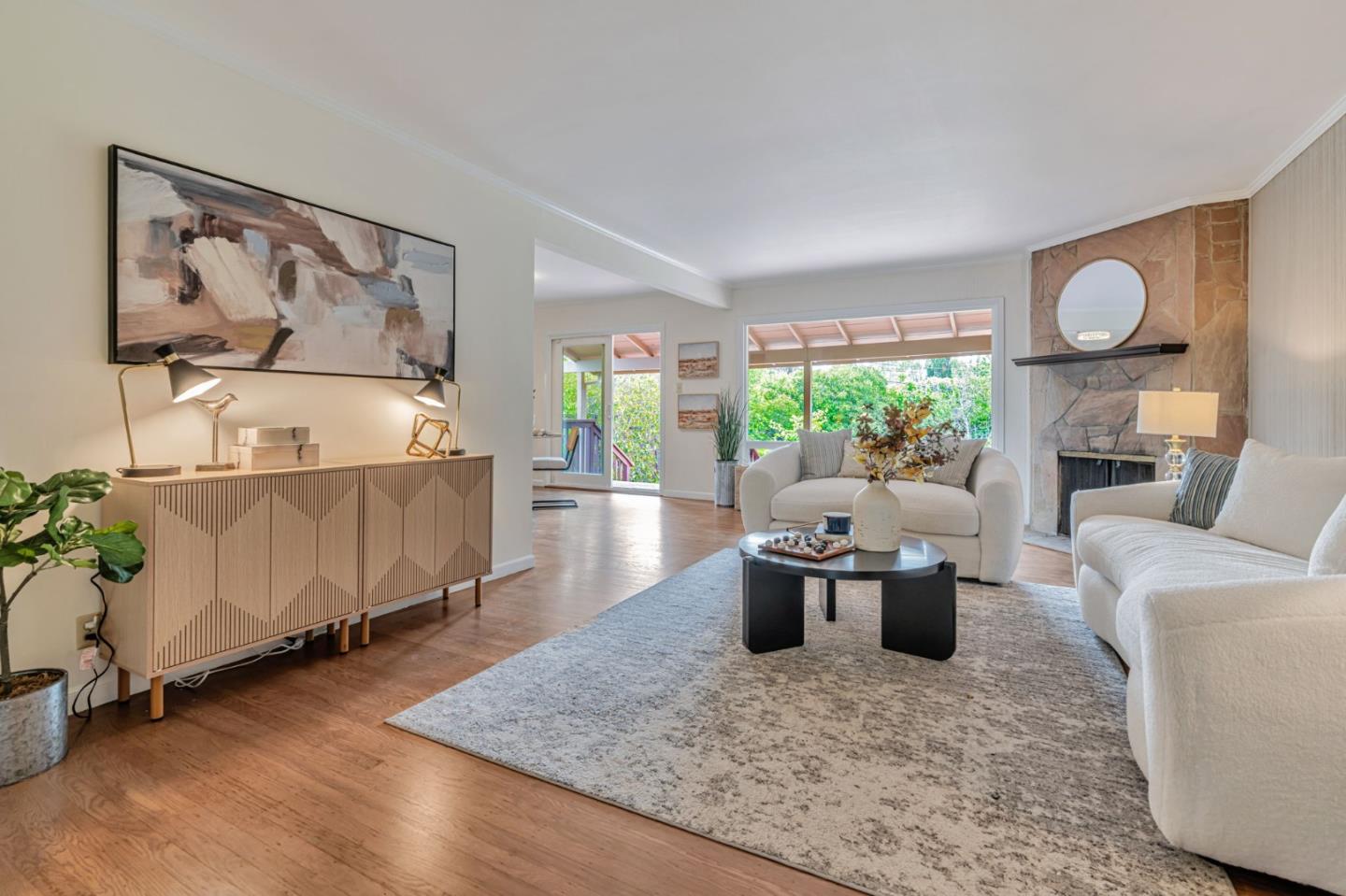 18 Queen Anne CT