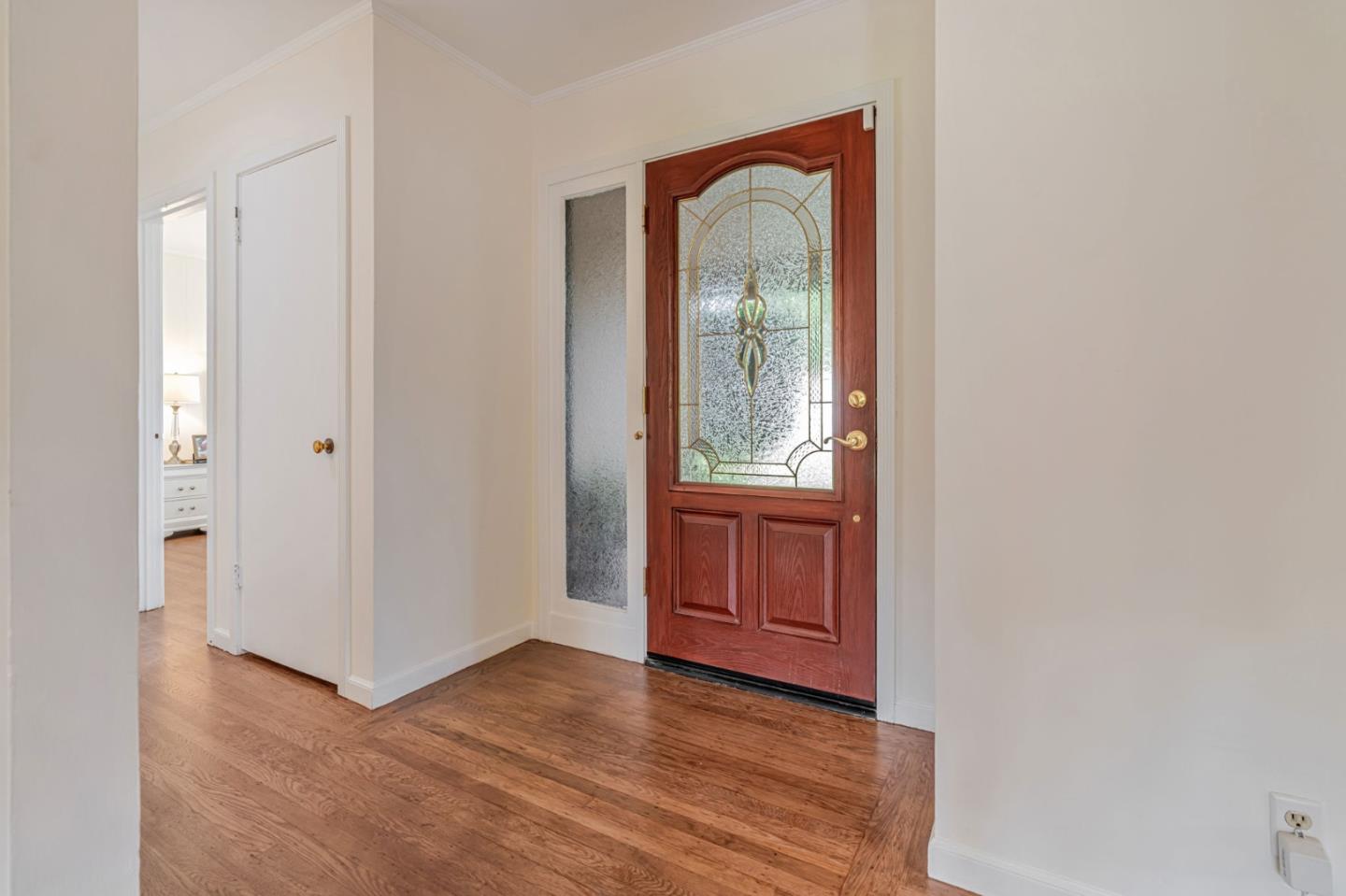 18 Queen Anne CT